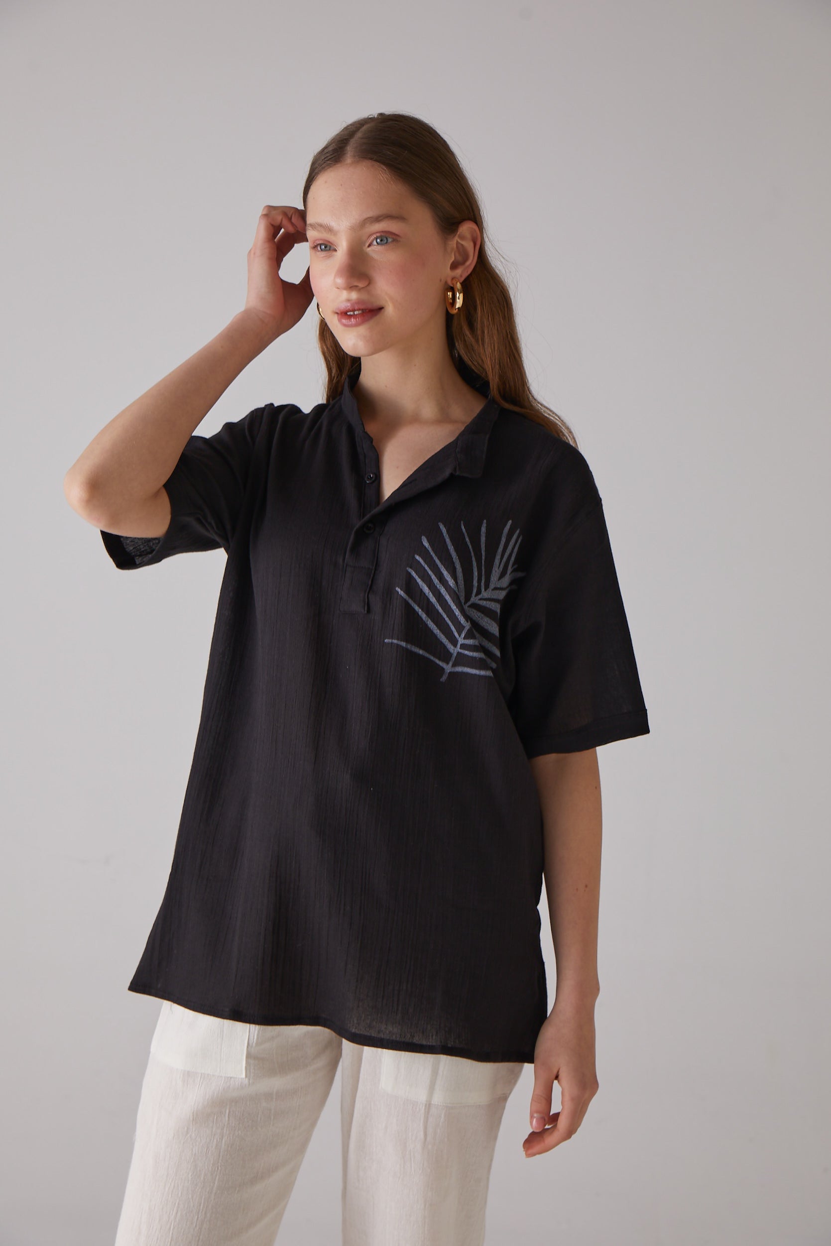 Handarte Los Angeles-Yaprak Desenli Kısa Kollu Siyah Gömlek-Gömlek-1-Milagron.com