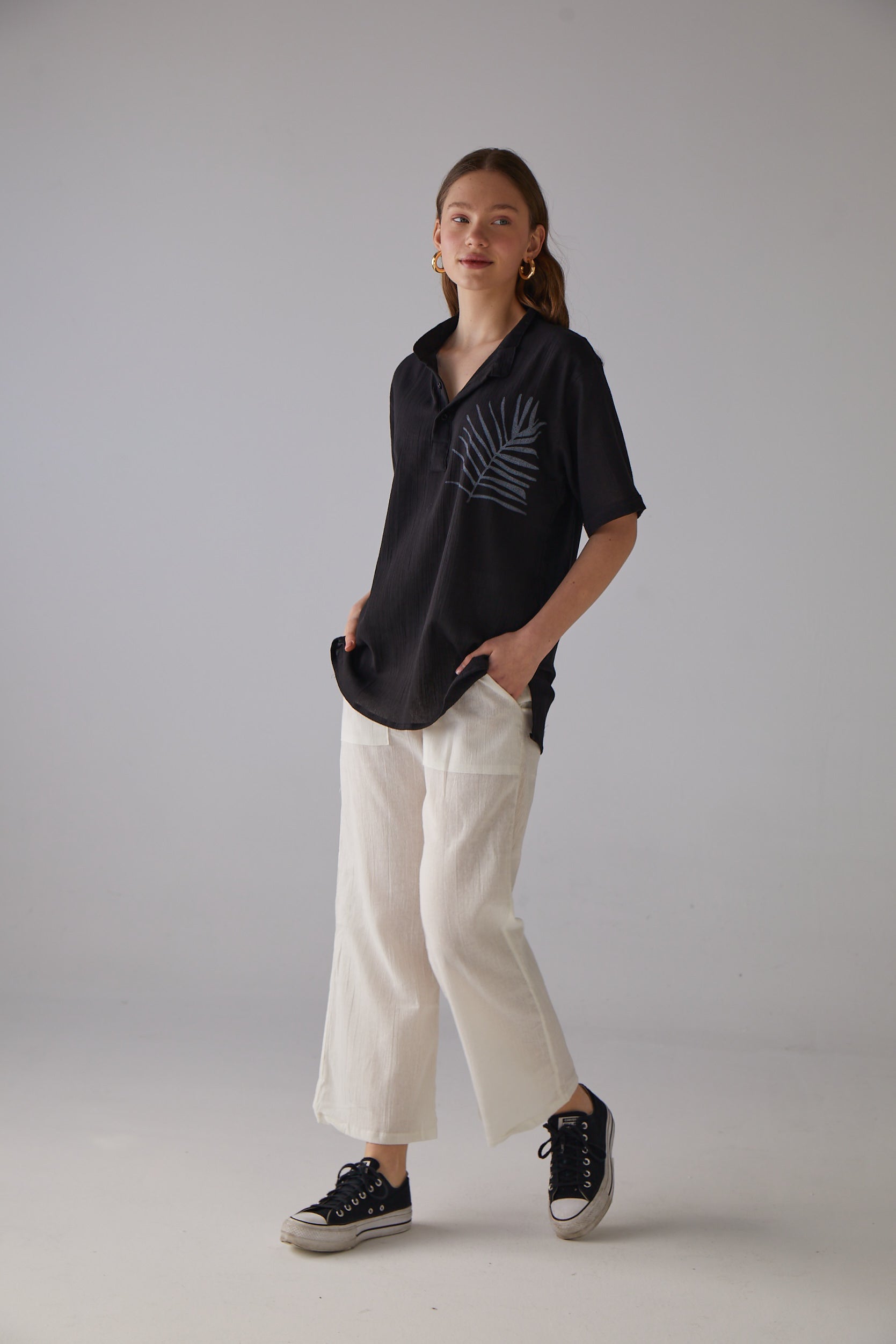 Handarte Los Angeles-Yaprak Desenli Kısa Kollu Siyah Gömlek-Gömlek-3-Milagron.com