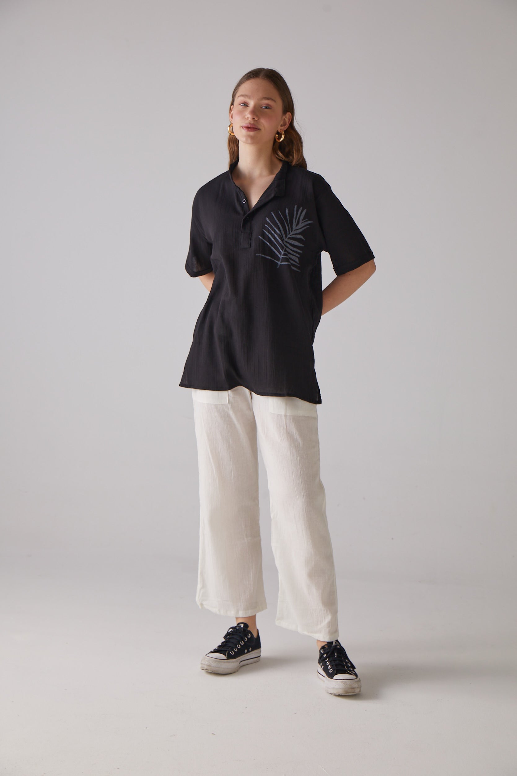 Handarte Los Angeles-Yaprak Desenli Kısa Kollu Siyah Gömlek-Gömlek-4-Milagron.com