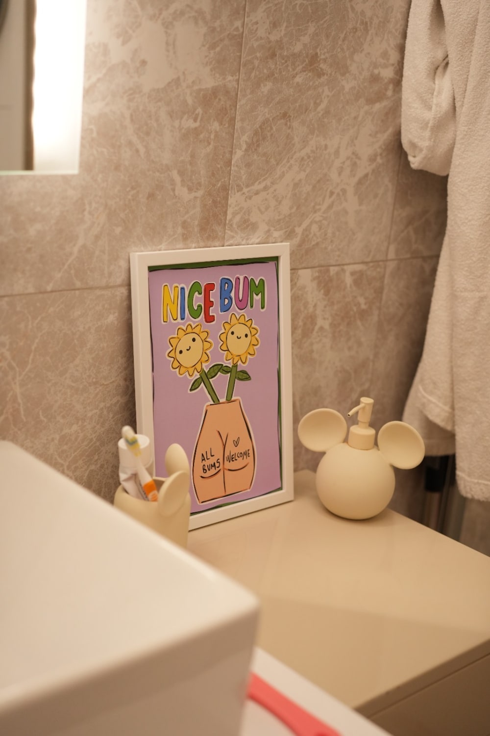 Hello Melody-Nice Bum Baskı-Tablo-2-Milagron.com