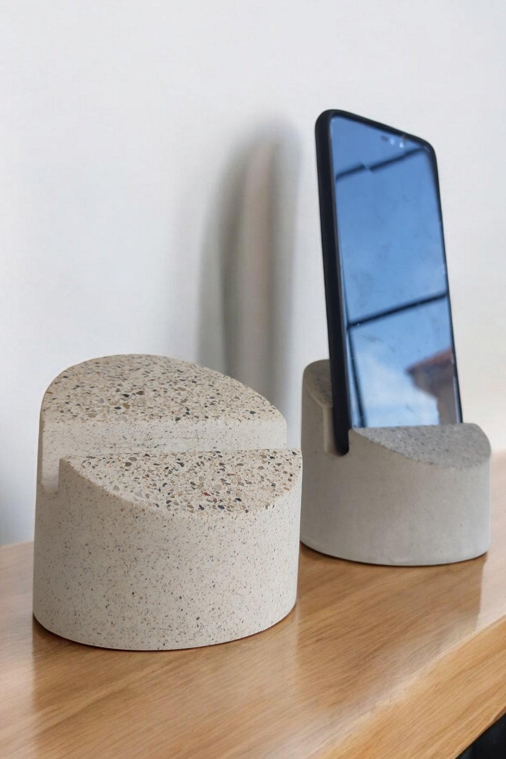 Hgo Atelier-Phi Telefon Standı-Telefon Tutucu-1-Milagron.com