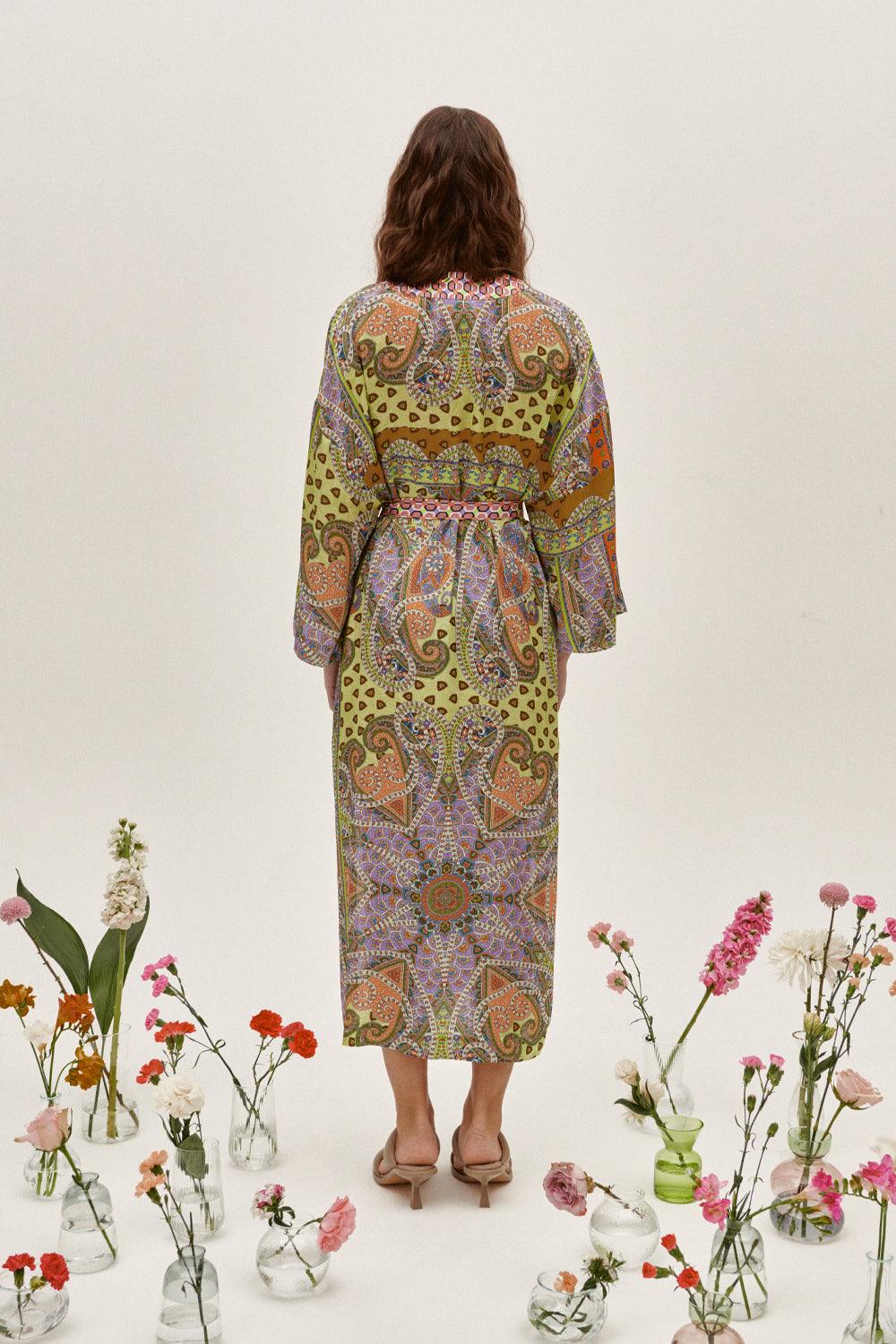 Hip + Happen-Beach Bliss-Kimono-2-Milagron.com