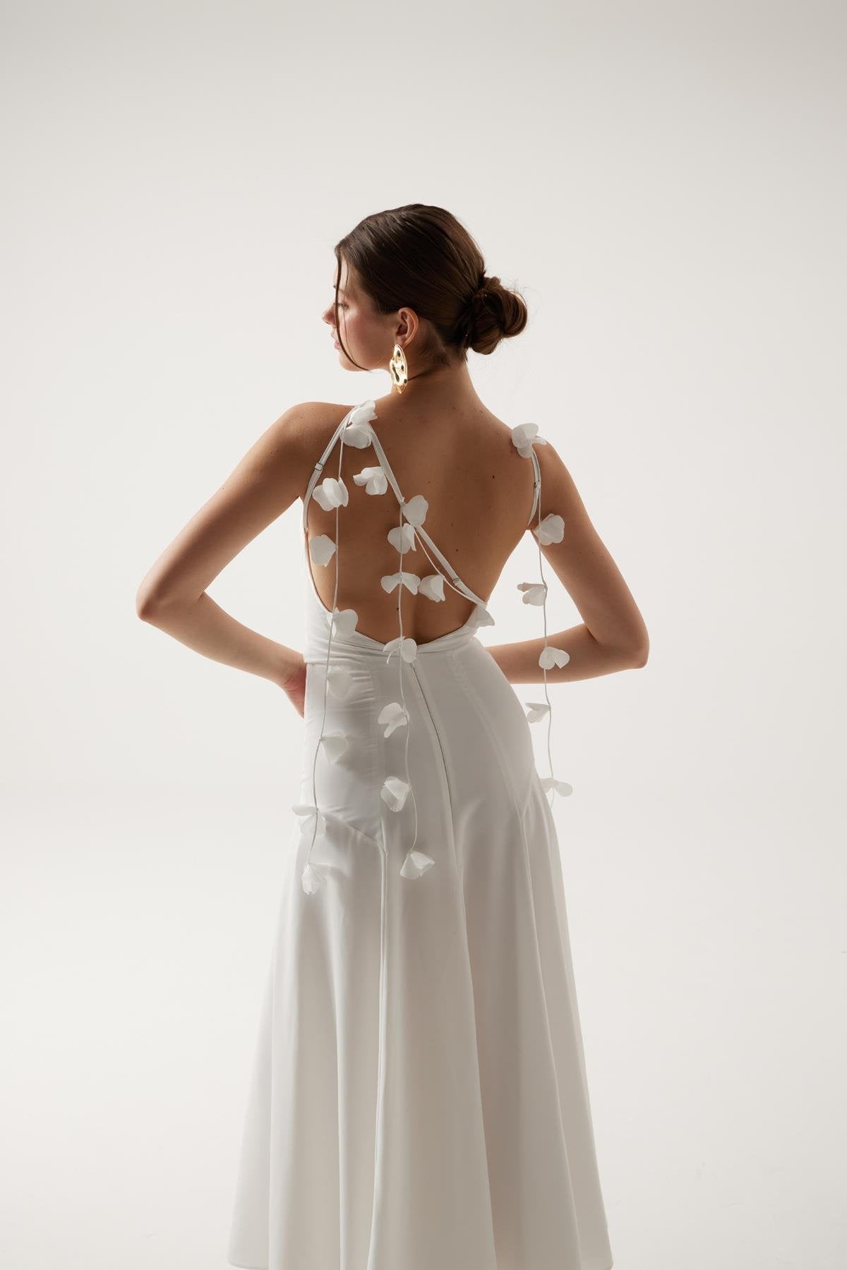 Askıları Yaprak Detaylı Uzun Raina Elbise Beyaz