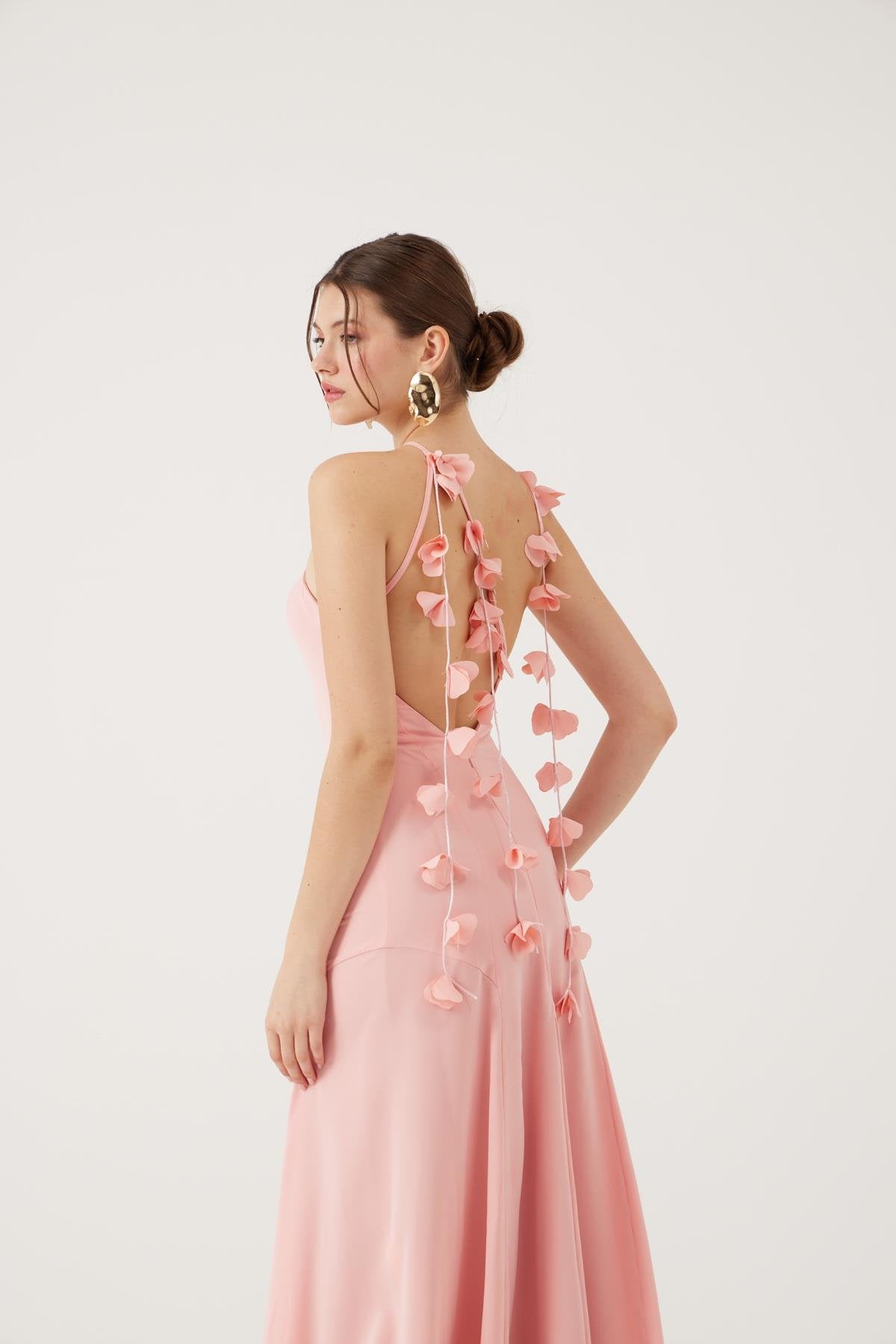 Askıları Yaprak Detaylı Uzun Raina Elbise Pembe