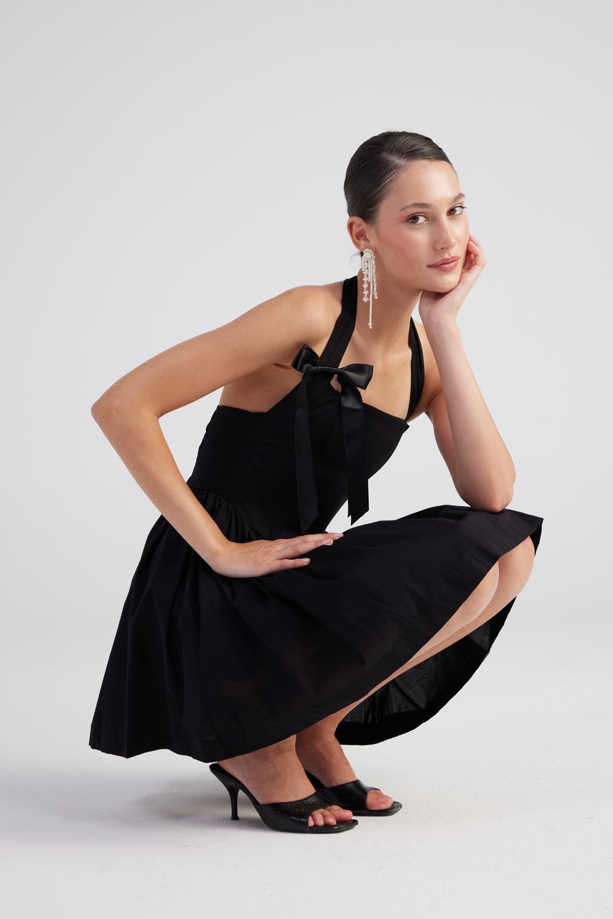 Boyundan Askılı Çıkarılabilir Kurdeleli Mini Teresa Elbise Siyah