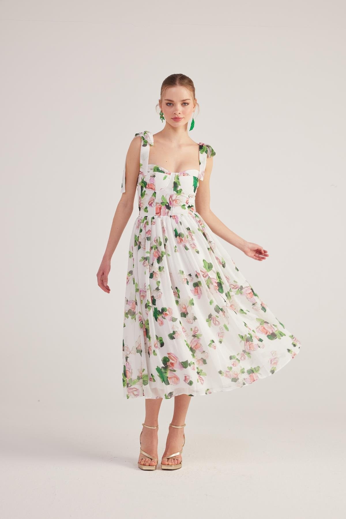 Çiçek Desenli Gloplu Uzun Şifon Donatella Elbise Beyaz