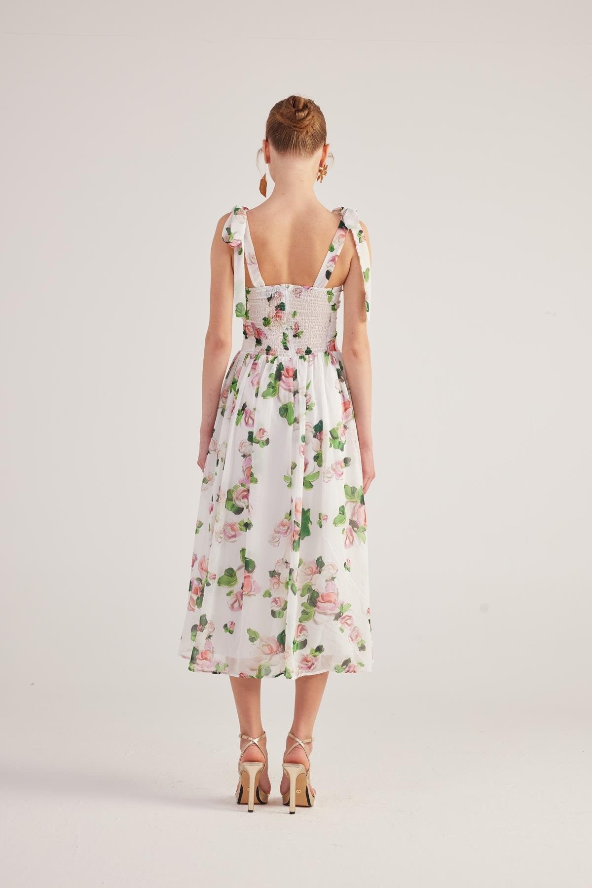 Çiçek Desenli Gloplu Uzun Şifon Donatella Elbise Beyaz