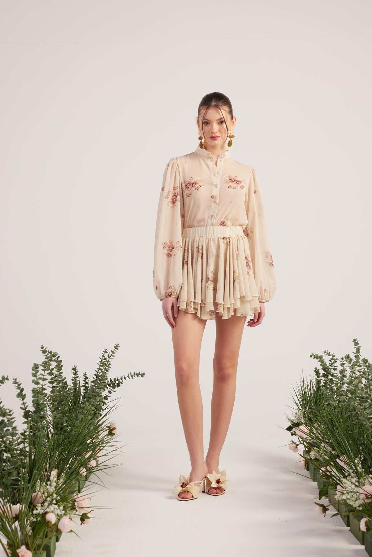 Çiçekli Gömlek Ve Şort Etekli Valeria Takım Bej