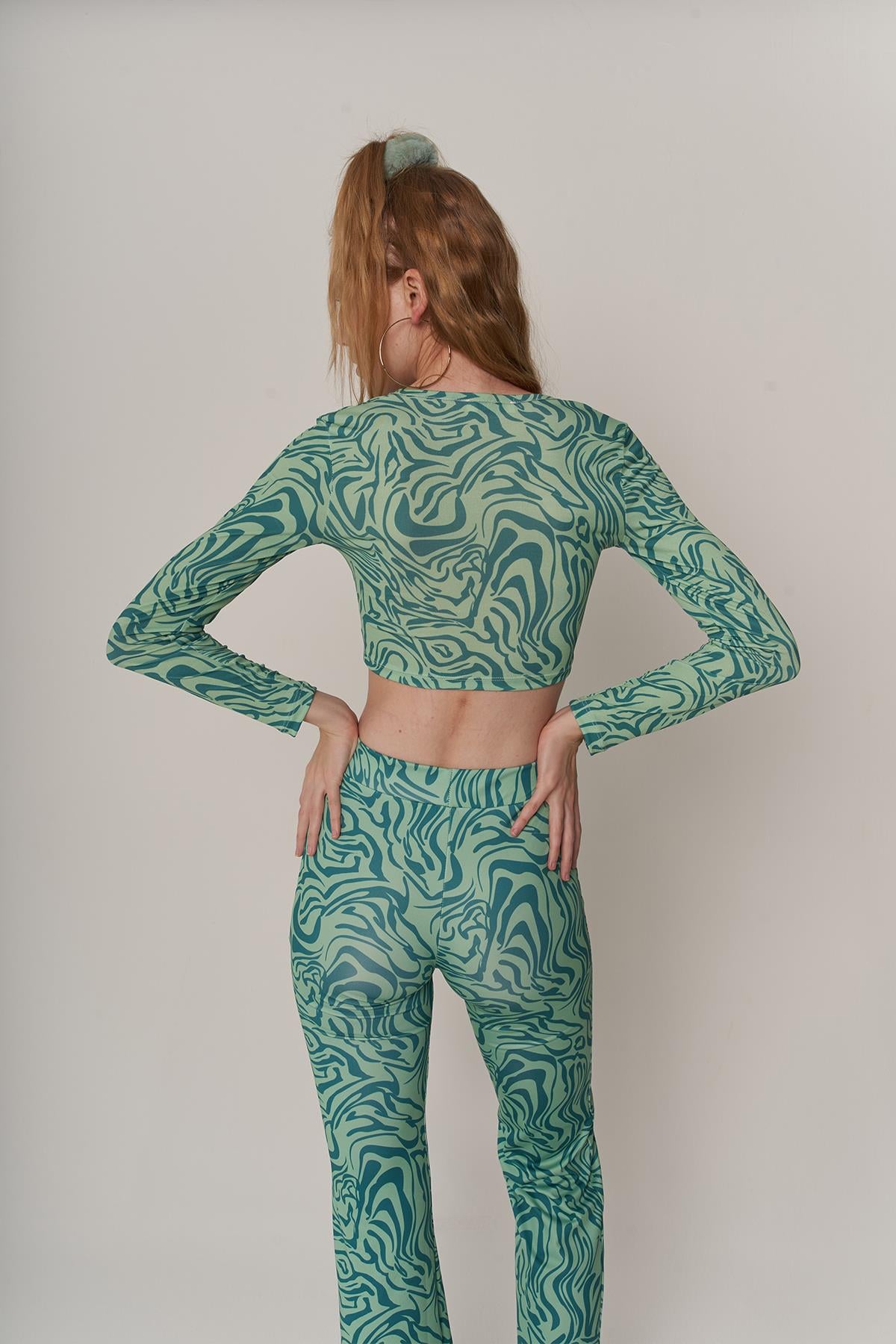 Crop Model Esnek Uzun Kol Volera Bluz Yeşil