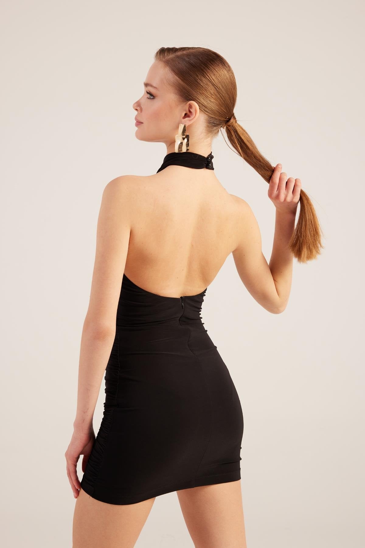 Halter Yaka Büzgülü Mini Perla Elbise