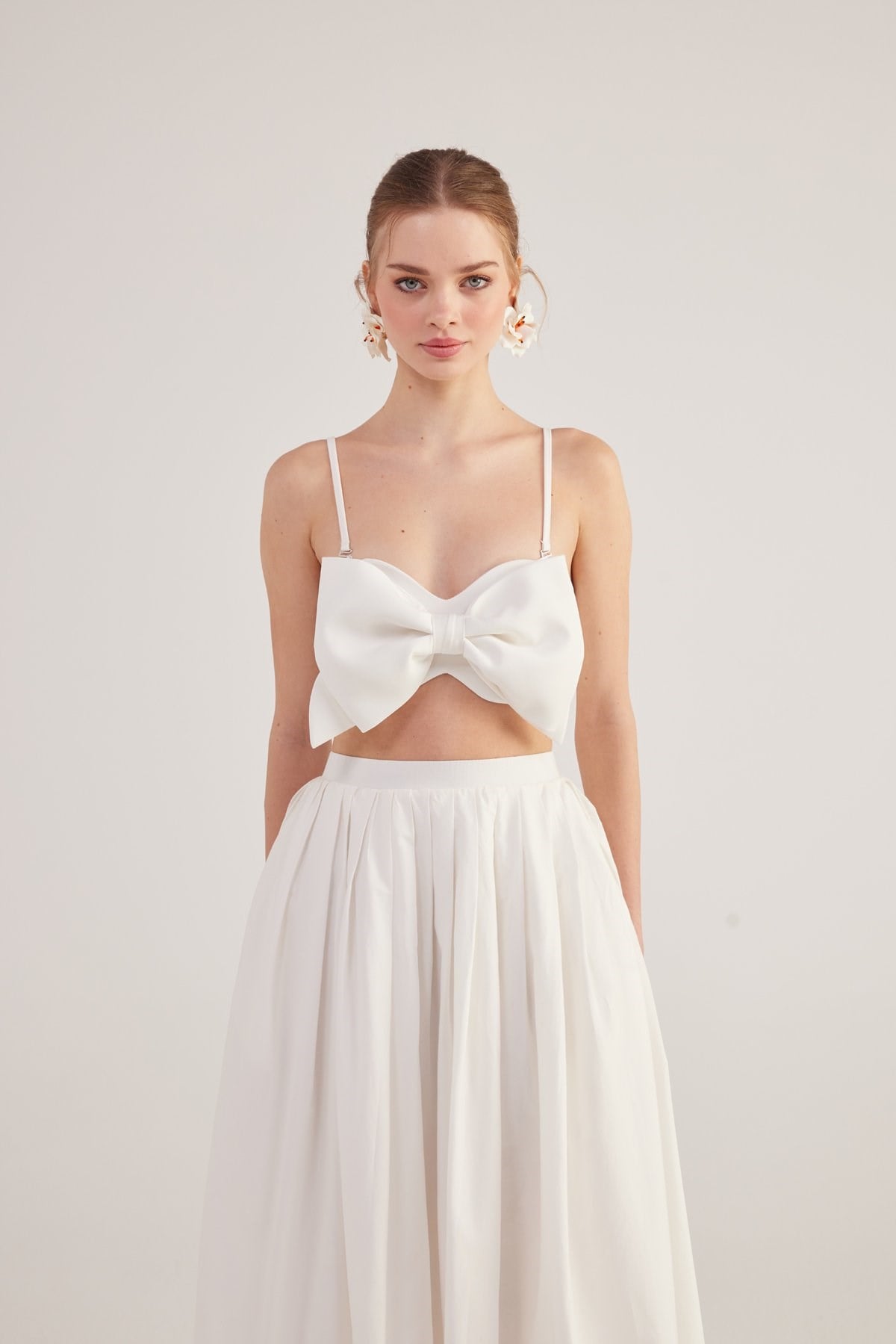 Kurdele Görünümlü Crop Jazmin Bluz Beyaz