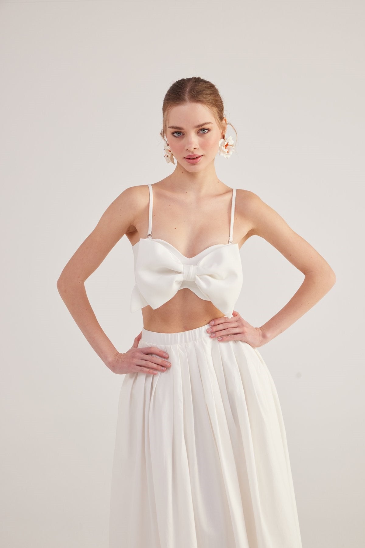 Kurdele Görünümlü Crop Jazmin Bluz Beyaz