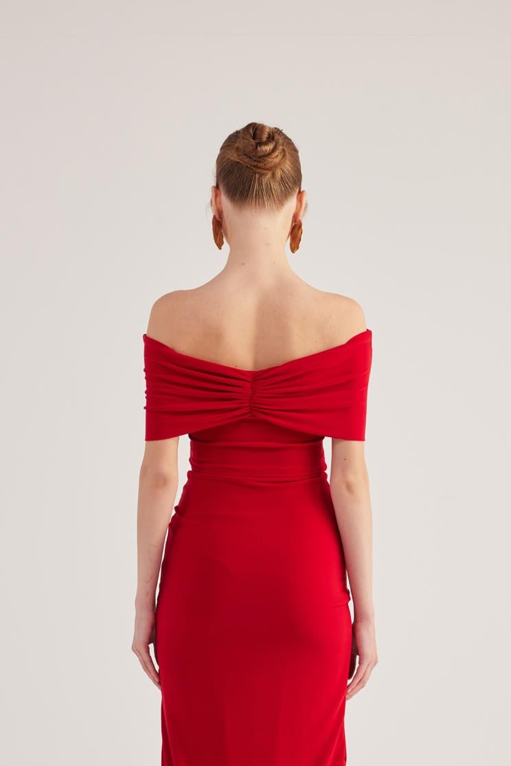 Madonna Yaka Yırtmaçlı Uzun Leila Elbise Kırmızı