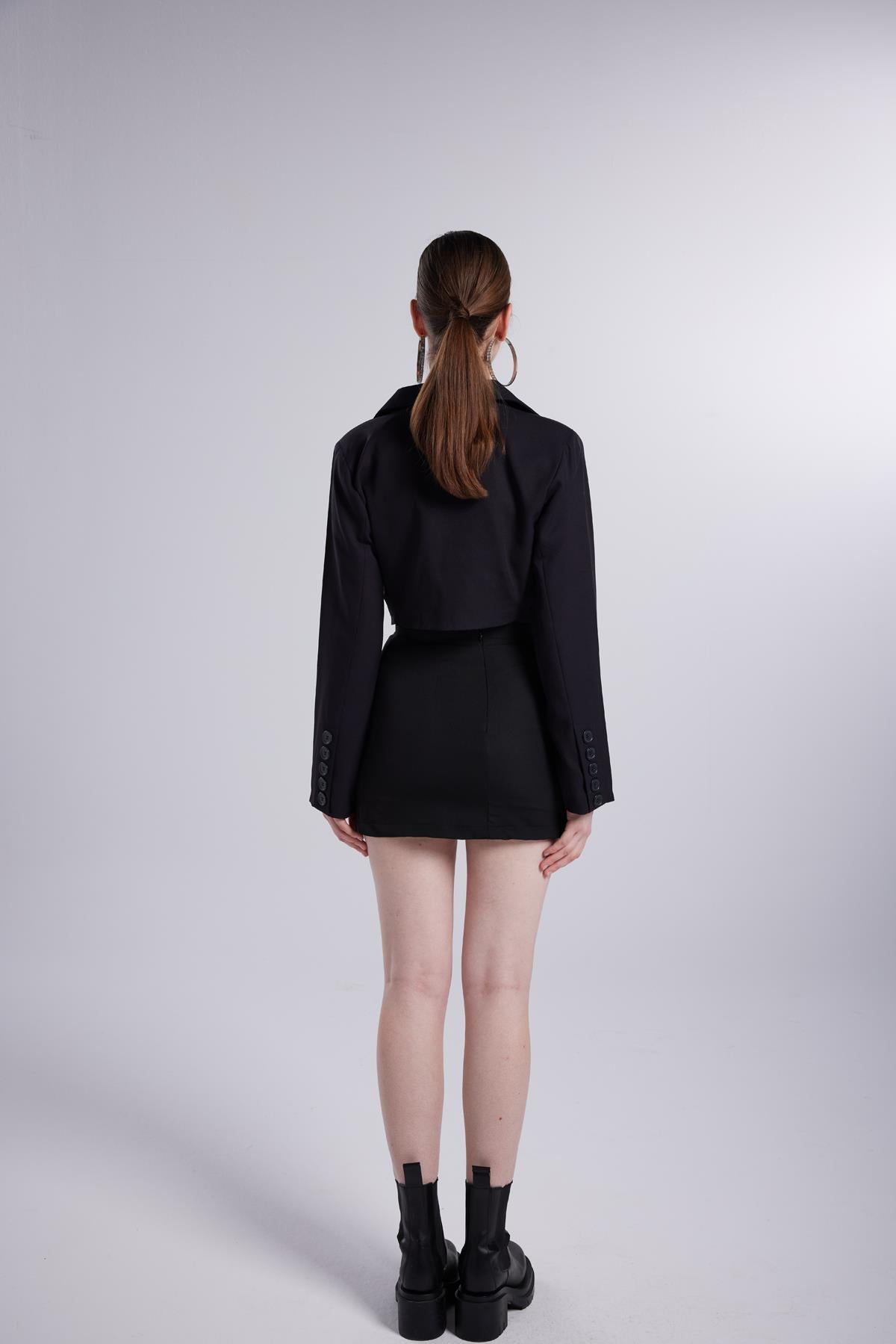 Holly Lolly-Vatkalı Atlas Kumaş Crop Model Panky Ceket Siyah-Ceket-5-Milagron.com