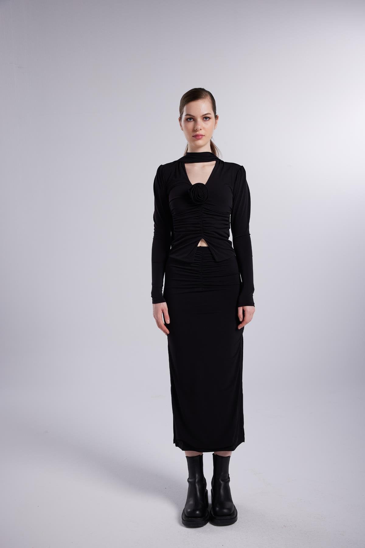 Şal Yaka Detaylı Serre Bluz Siyah