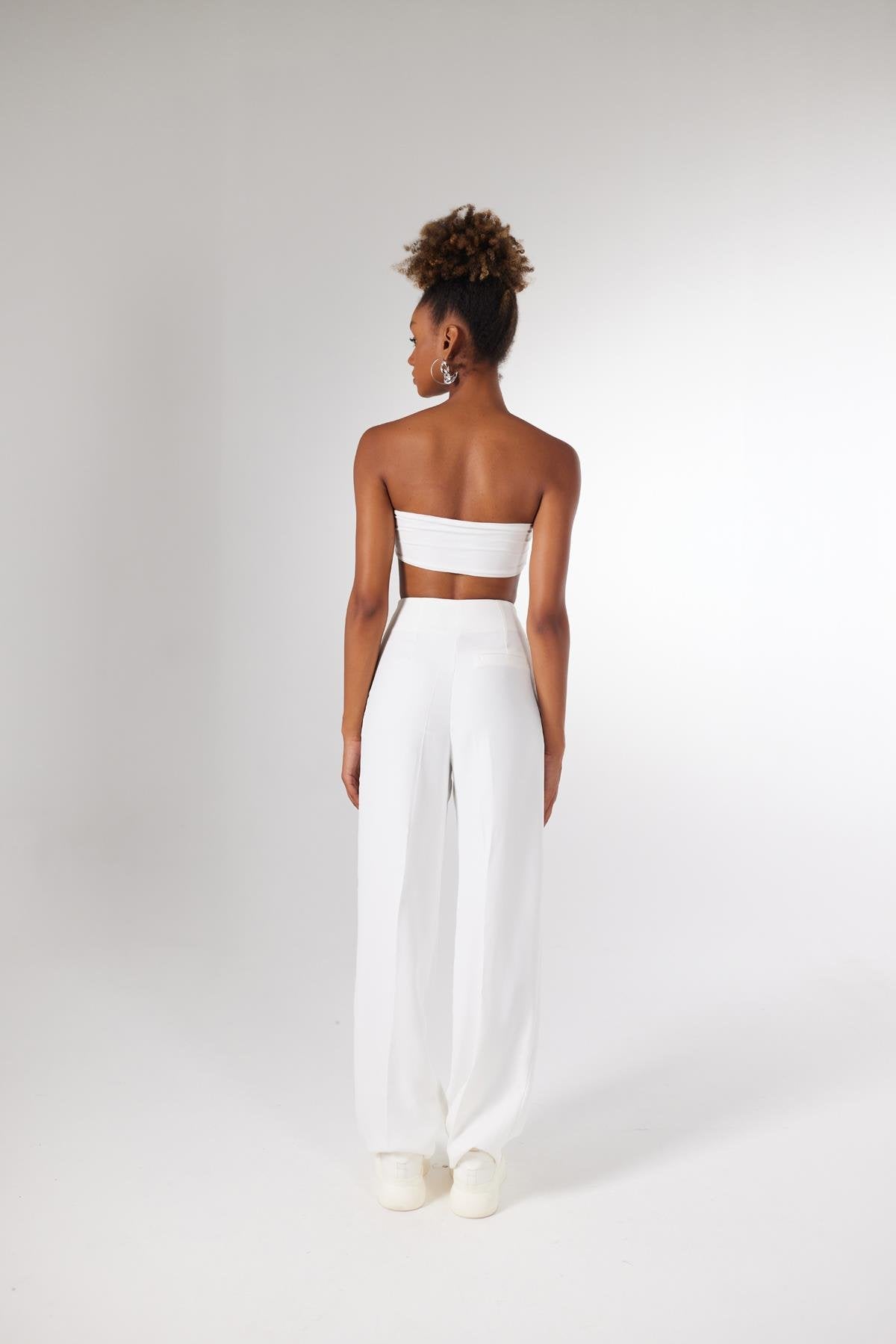 Straight Kesim Kemer Detaylı Kumaş Wesley Pantolon Beyaz