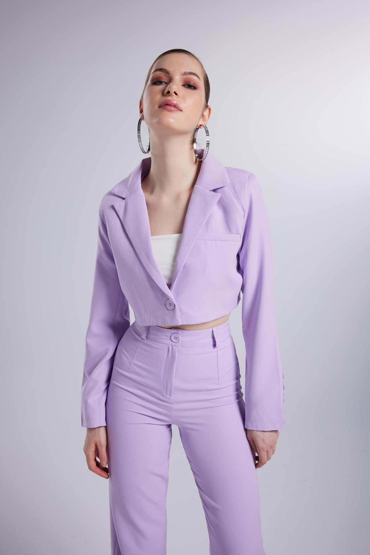 Vatkalı Atlas Kumaş Crop Model Panky Ceket Lila