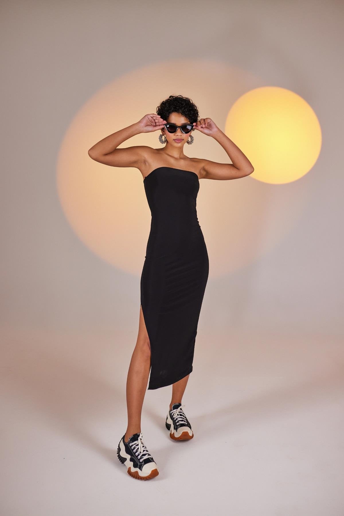Yırtmaçlı Straplez Midi Bodycorn Elbise Siyah