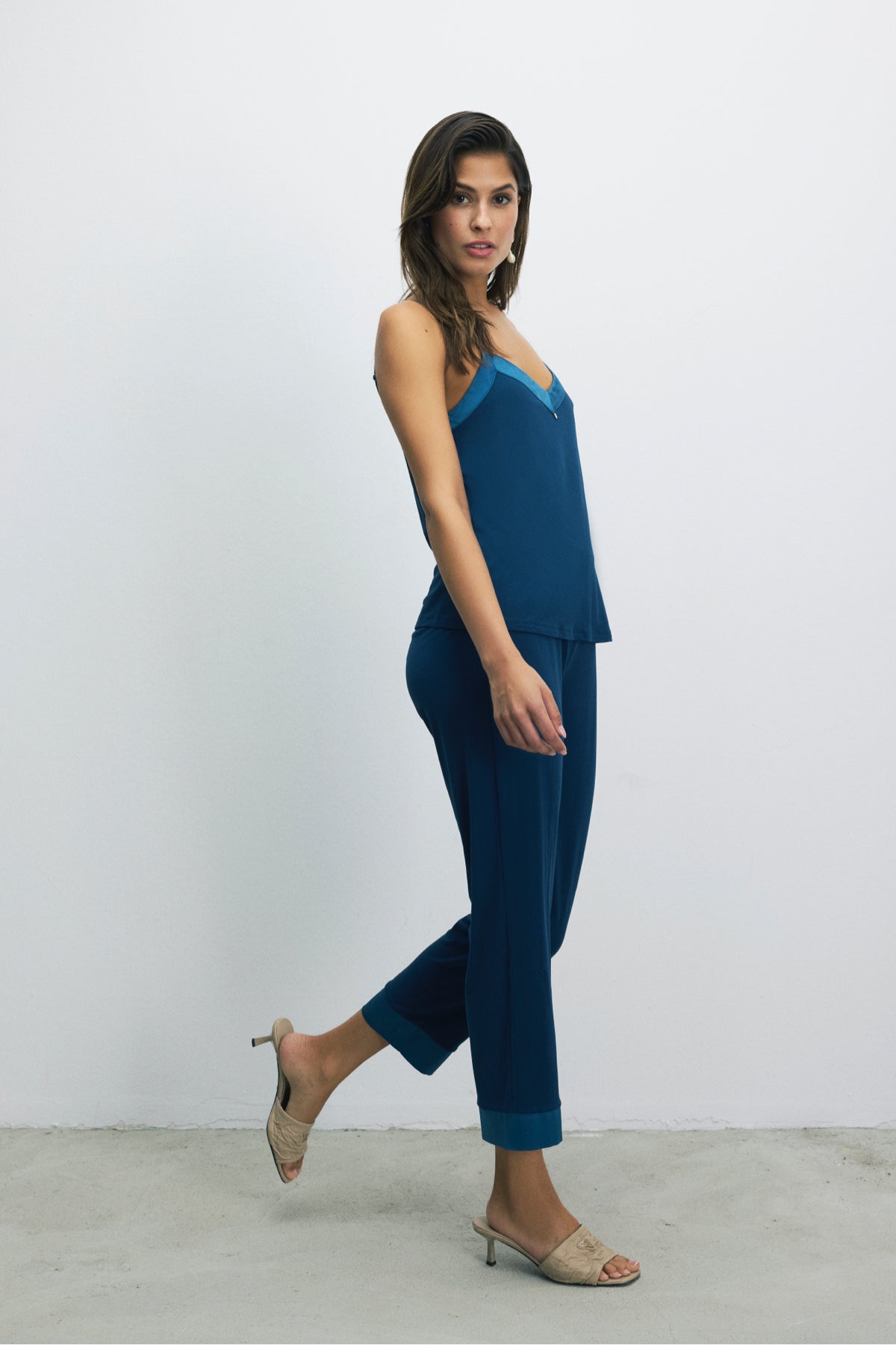 House Of Silk-Aria Extra Yumuşak Viskon Pijama Takımı Lacivert-Pijama Takımı-4-Milagron.com