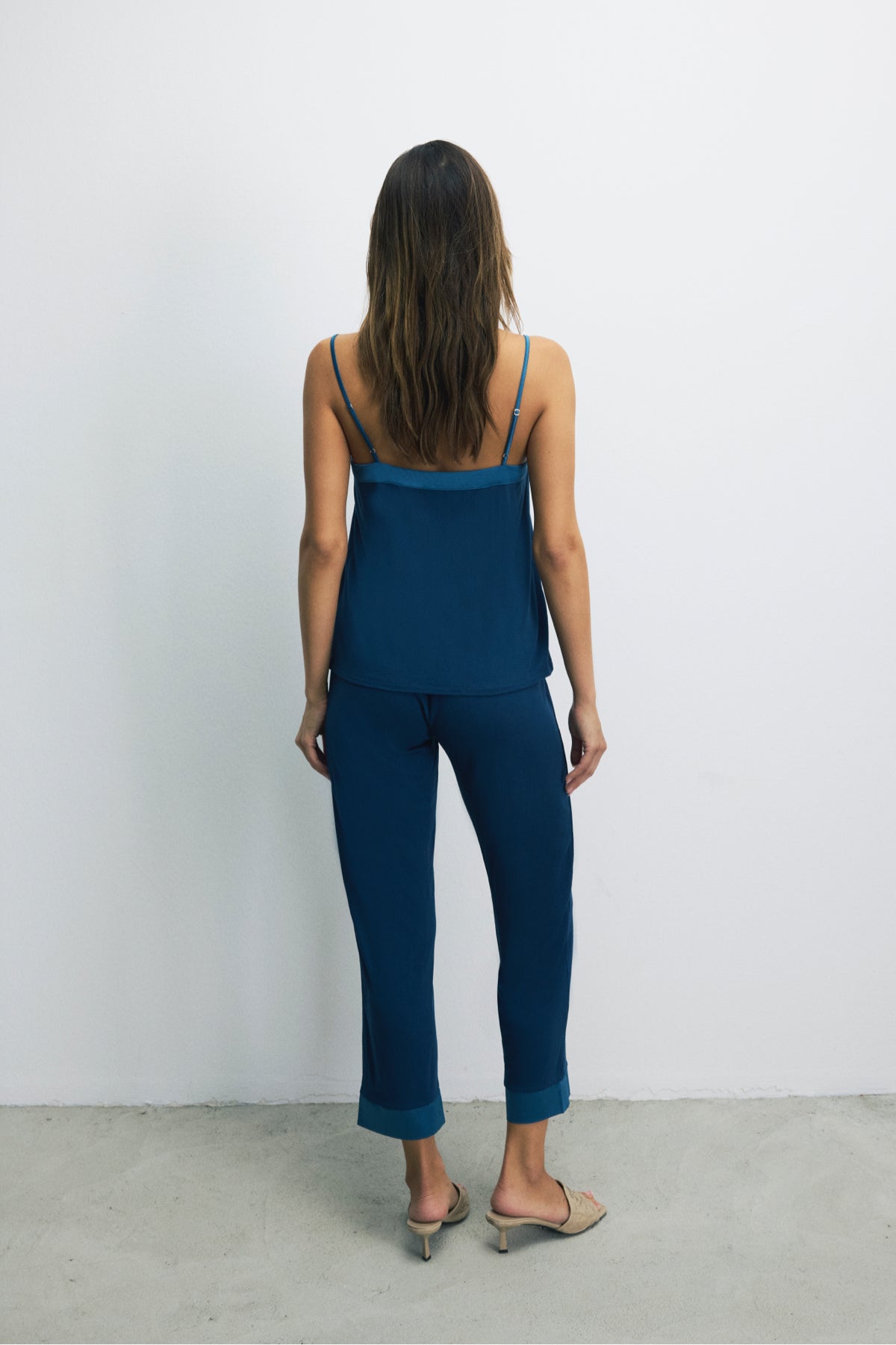 House Of Silk-Aria Extra Yumuşak Viskon Pijama Takımı Lacivert-Pijama Takımı-5-Milagron.com