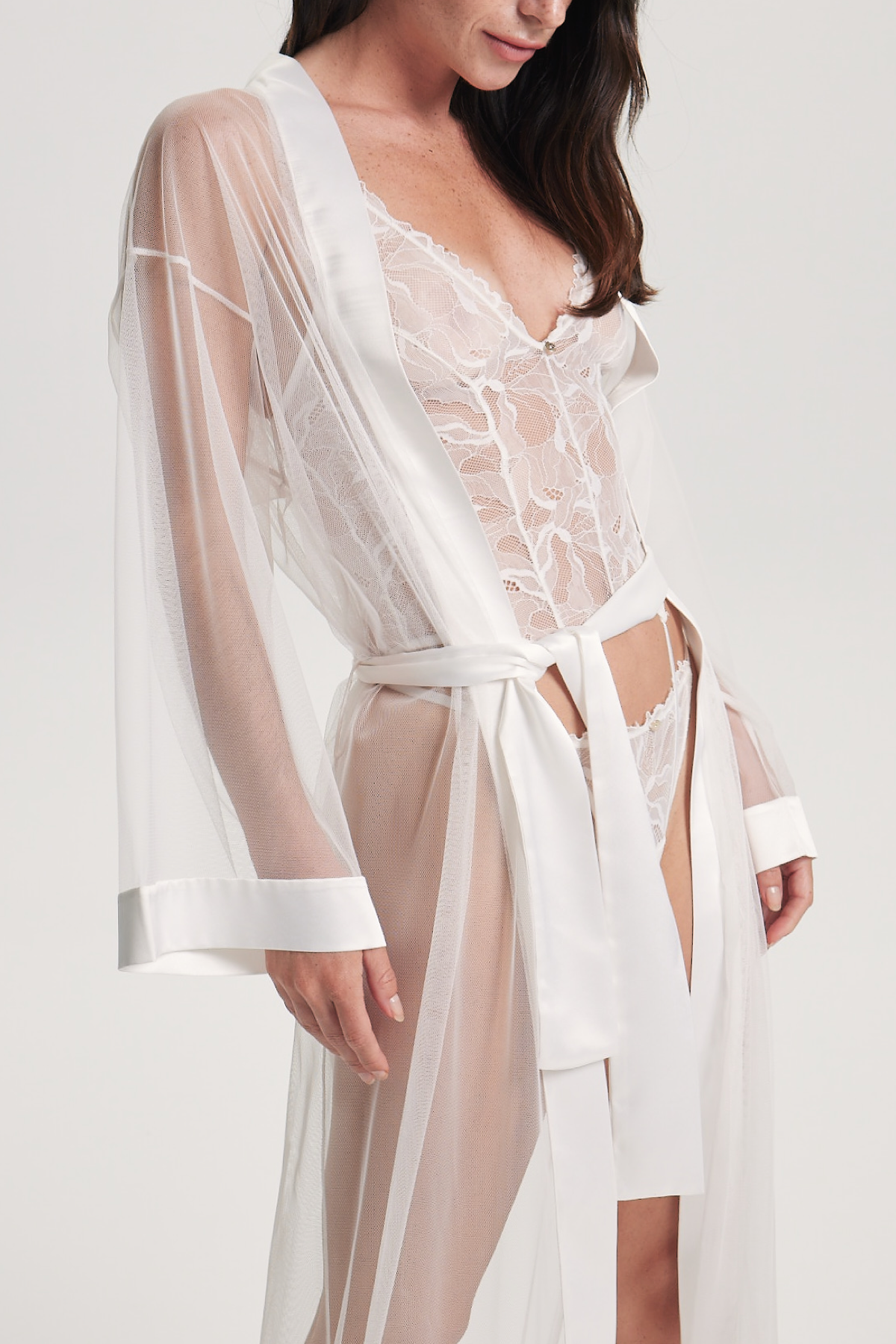 House Of Silk-Gisele Tül Uzun Sabahlık Beyaz-Sabahlık-5-Milagron.com