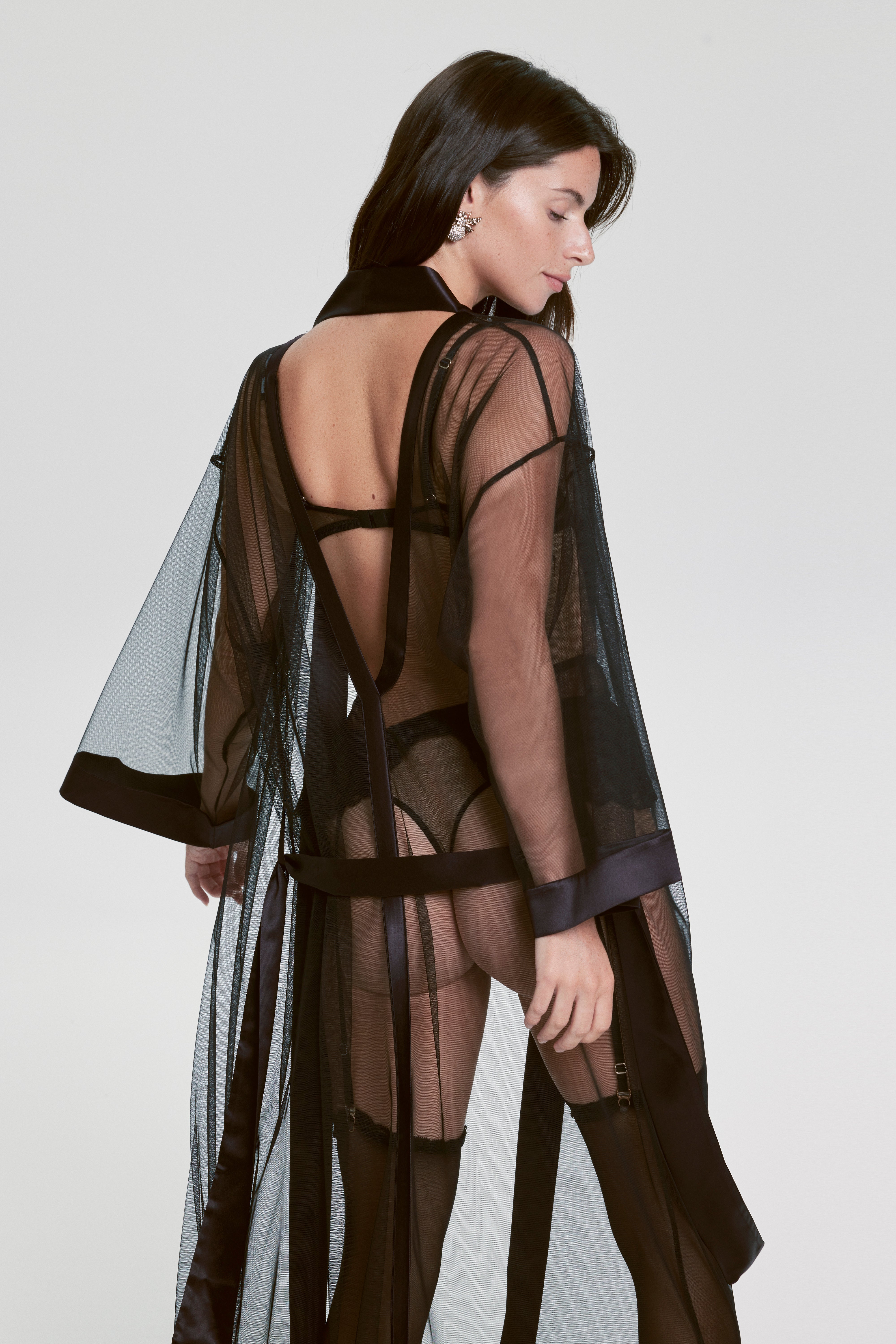 House Of Silk-Gisele Tül Uzun Sabahlık Siyah-Sabahlık-2-Milagron.com