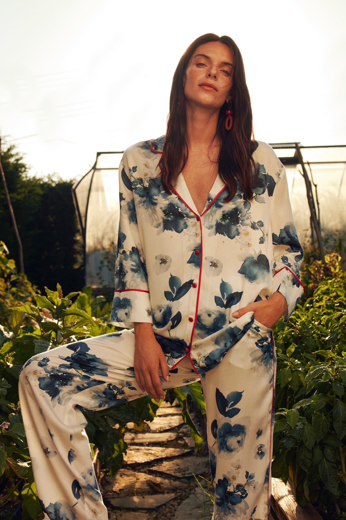 House Of Silk-Lavinia Çiçek Desenli Viskon Pijama Takımı Beyaz-Pijama Takımı-1-Milagron.com