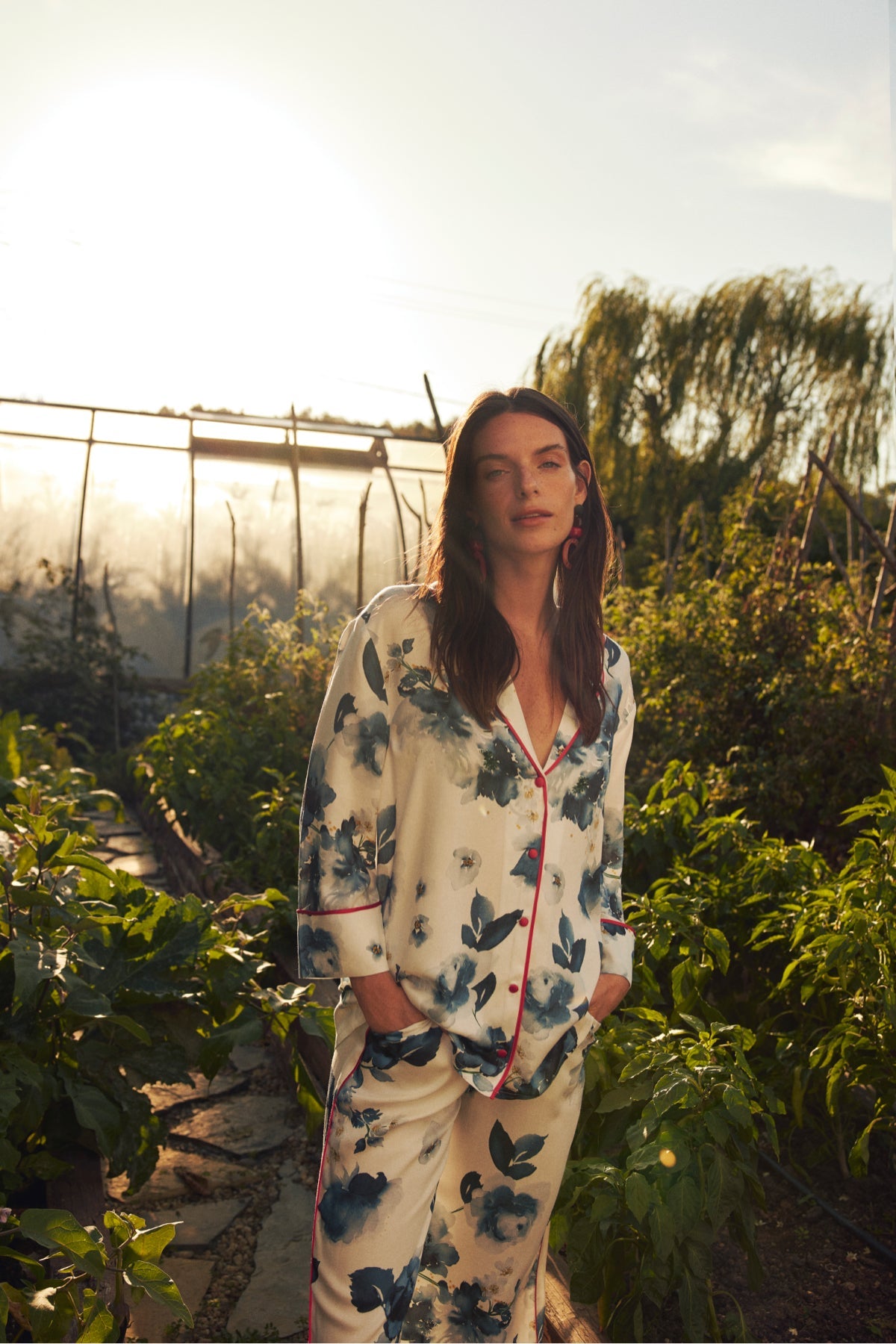 House Of Silk-Lavinia Çiçek Desenli Viskon Pijama Takımı Beyaz-Pijama Takımı-2-Milagron.com