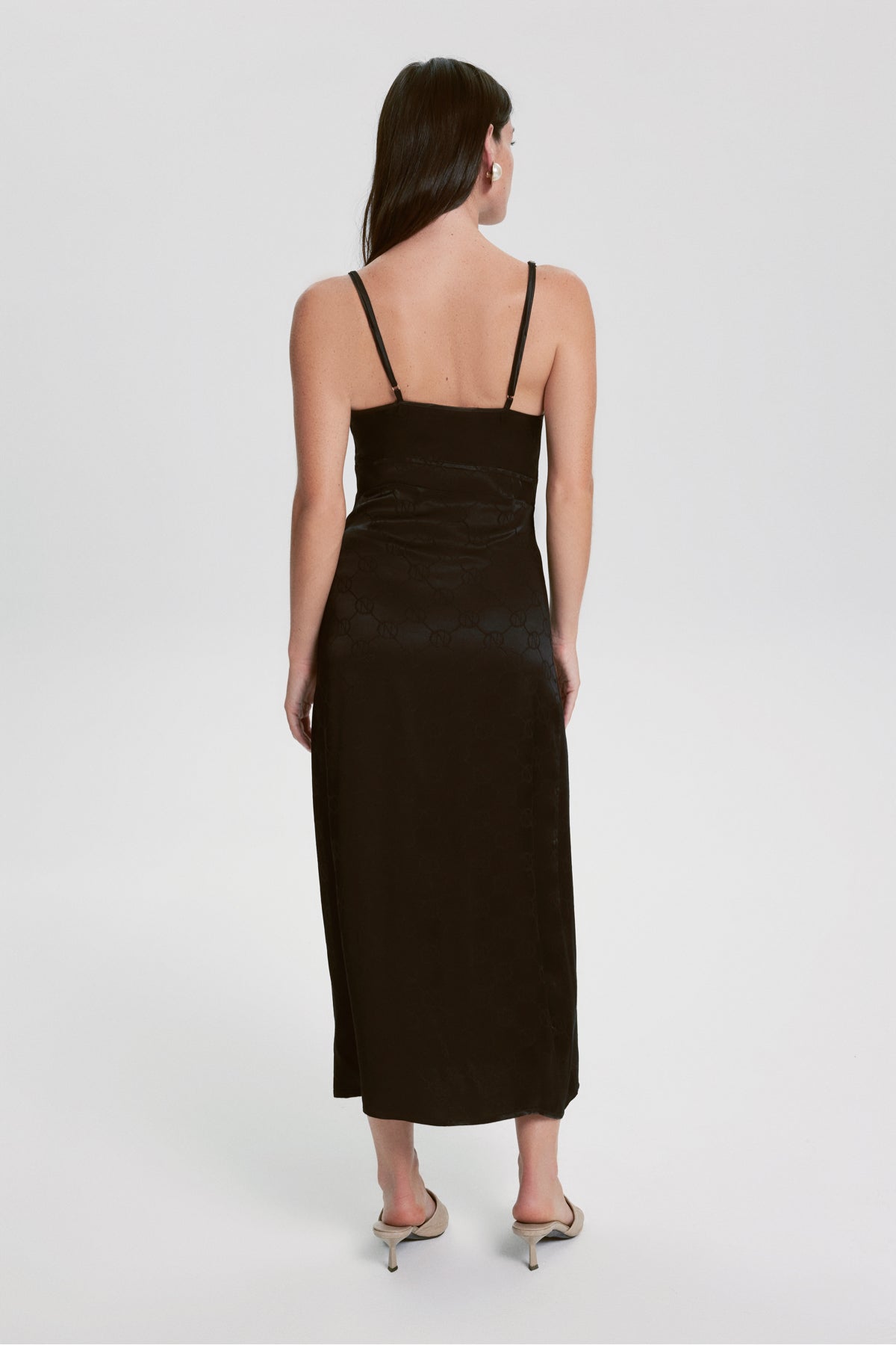 House Of Silk-Marie Viskon Jakarlı Elbise Siyah-Elbise-4-Milagron.com