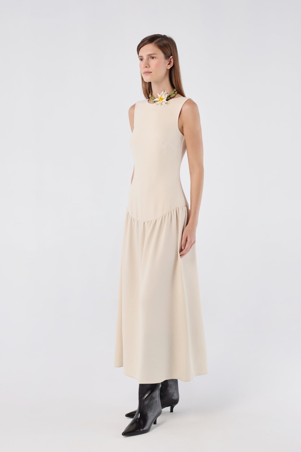 House of IKA-Derin V Kesim Sırtlı Midi Elbise-Elbise-2-Milagron.com