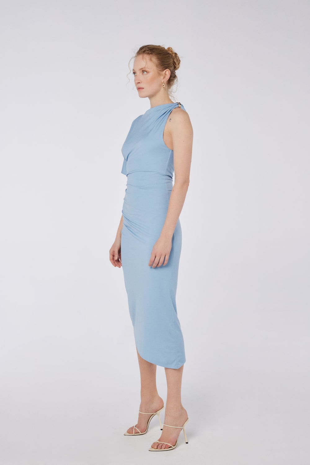 House of IKA-Drapeli Tek Omuz Tokalı Elbise-Elbise-2-Milagron.com