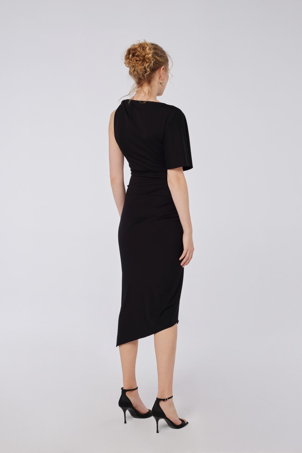 House of IKA-Drapeli Tek Omuz Tokalı Elbise-Elbise-3-Milagron.com