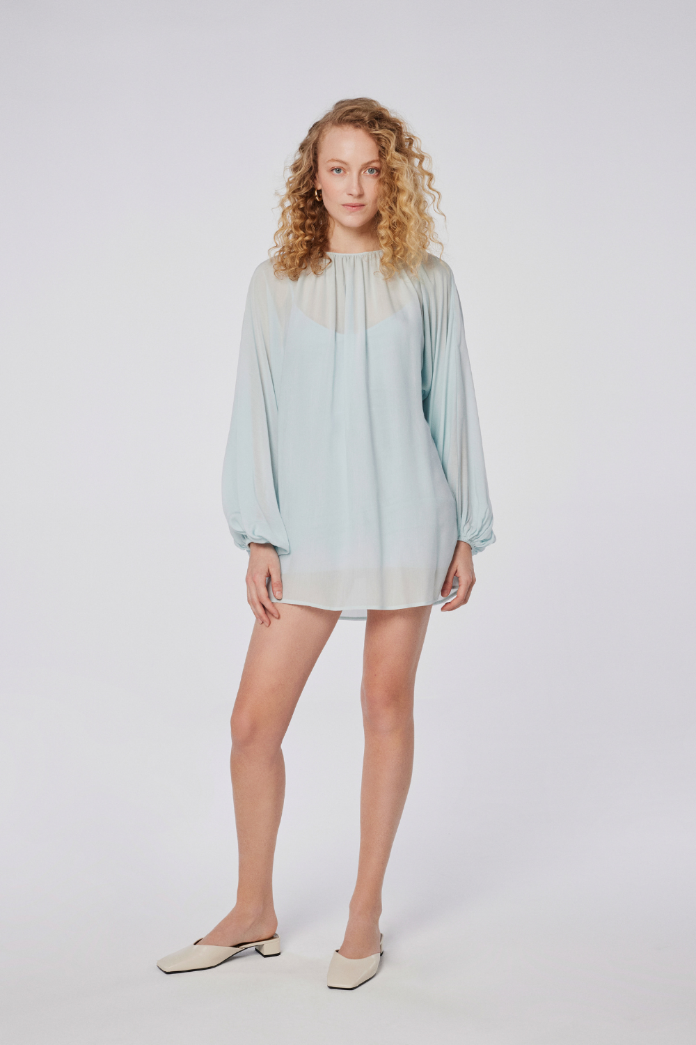 House of IKA-Hacimli Yarasa Kollu Viskon Mini Elbise-Elbise-1-Milagron.com