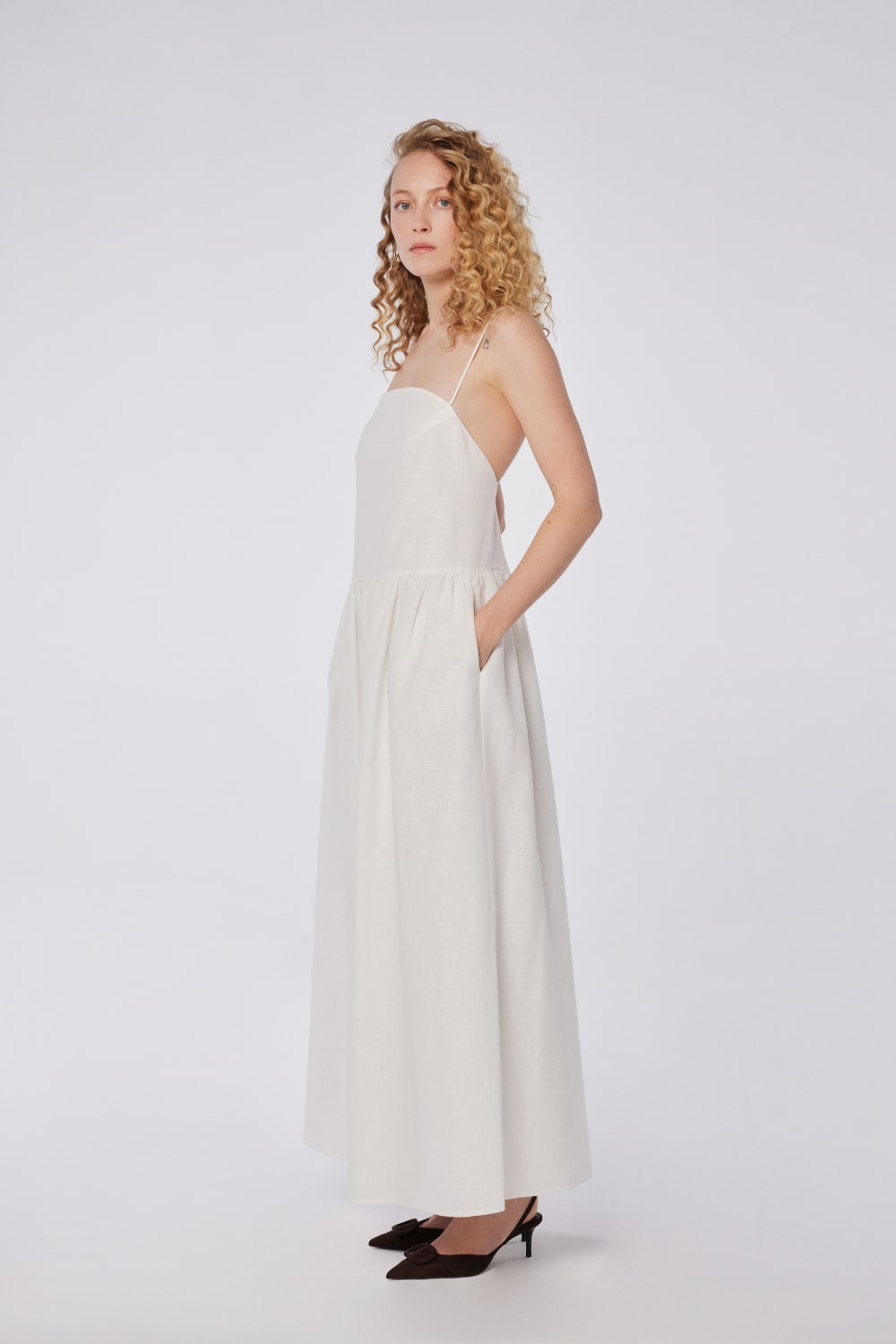 House of IKA-Oval Yaka Keten Maxi Elbise-Elbise-2-Milagron.com