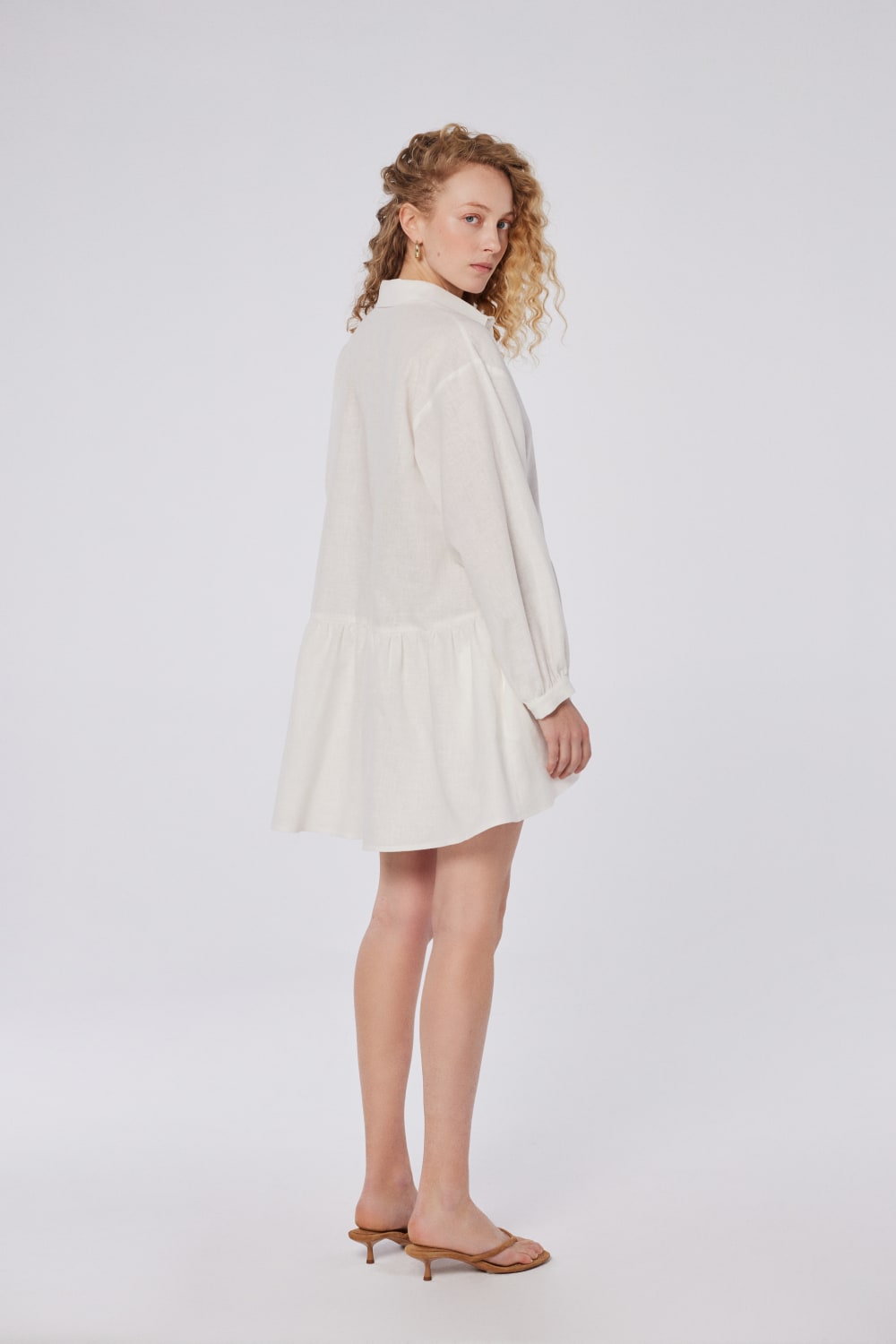 House of IKA-Oversize Keten Gömlek Elbise-Elbise-3-Milagron.com