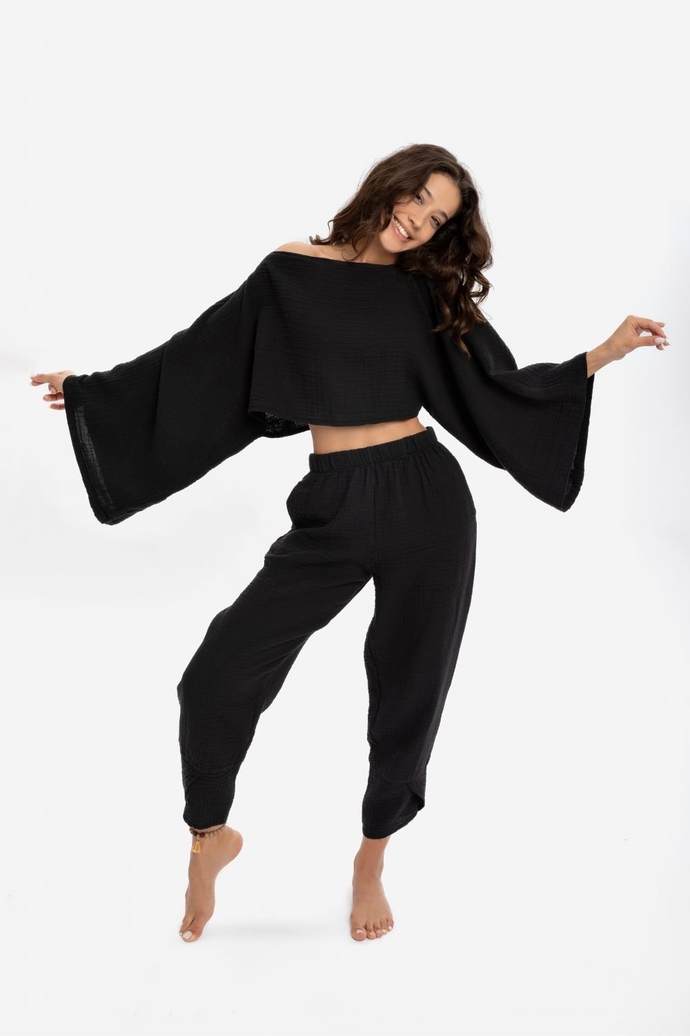 Husufi-Siyah Crop Bluz-Top-1-Milagron.com