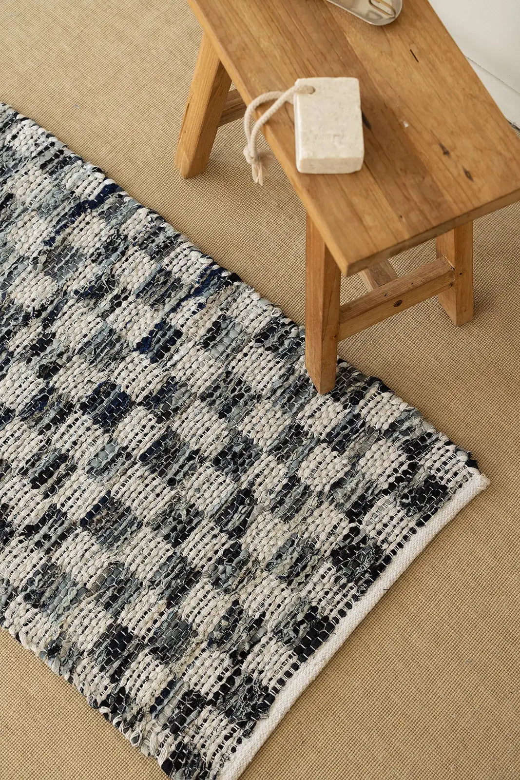 İRYA-Checker Denim Kilim Ekru/İNdigo 60X90-Banyo Paspası-4-Milagron.com