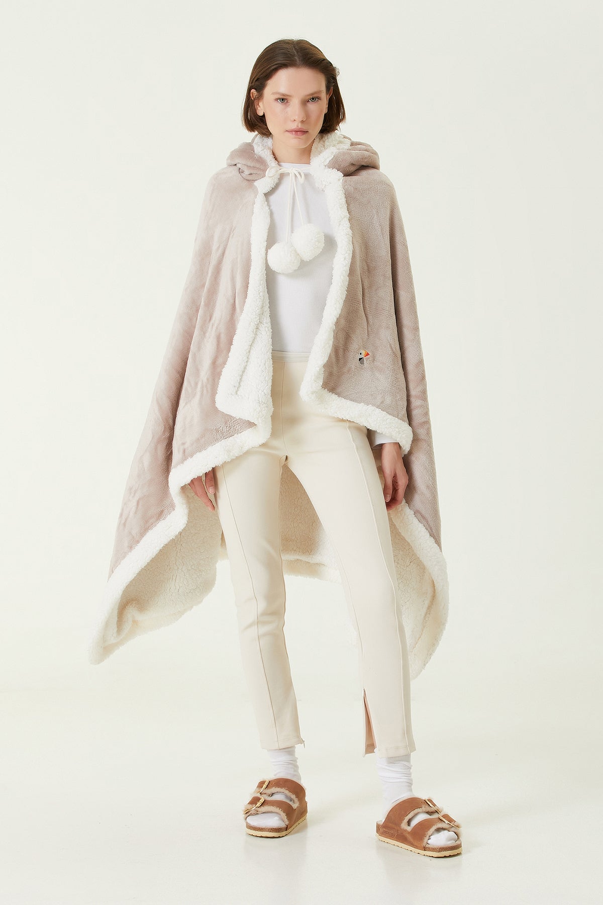 Irya-Es Parla Karmen Giyilebilir Battaniye Bej-Giyilebilir Battaniye-1-Milagron.com