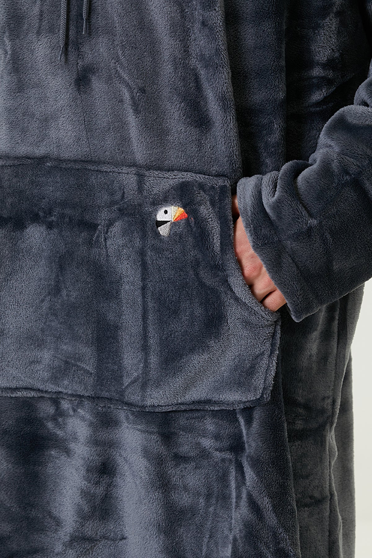 Irya-Es Parla Lexi Panço Antrasit-Giyilebilir Battaniye-6-Milagron.com