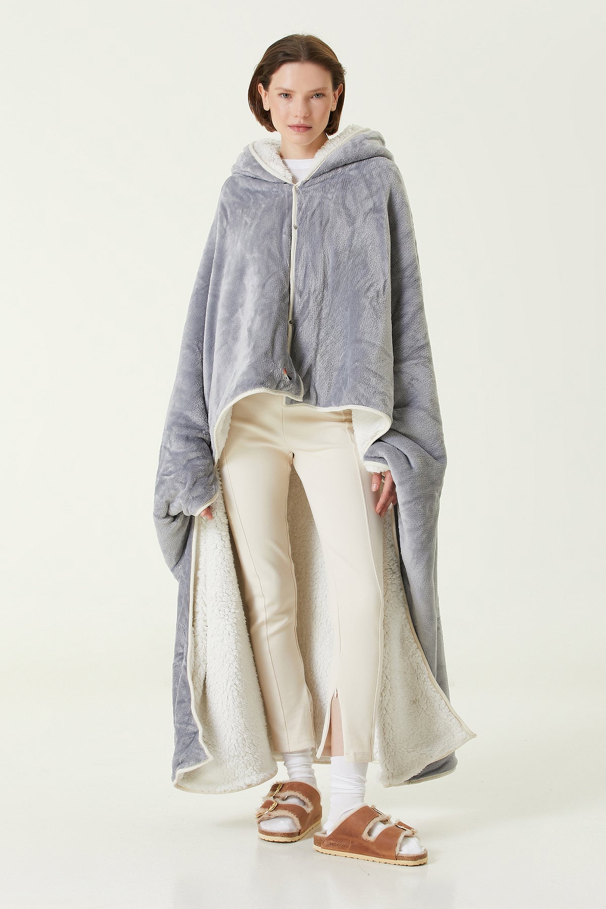 Irya-Es Parla Lona Giyilebilir Battaniye Oversize Gri-Giyilebilir Battaniye-2-Milagron.com