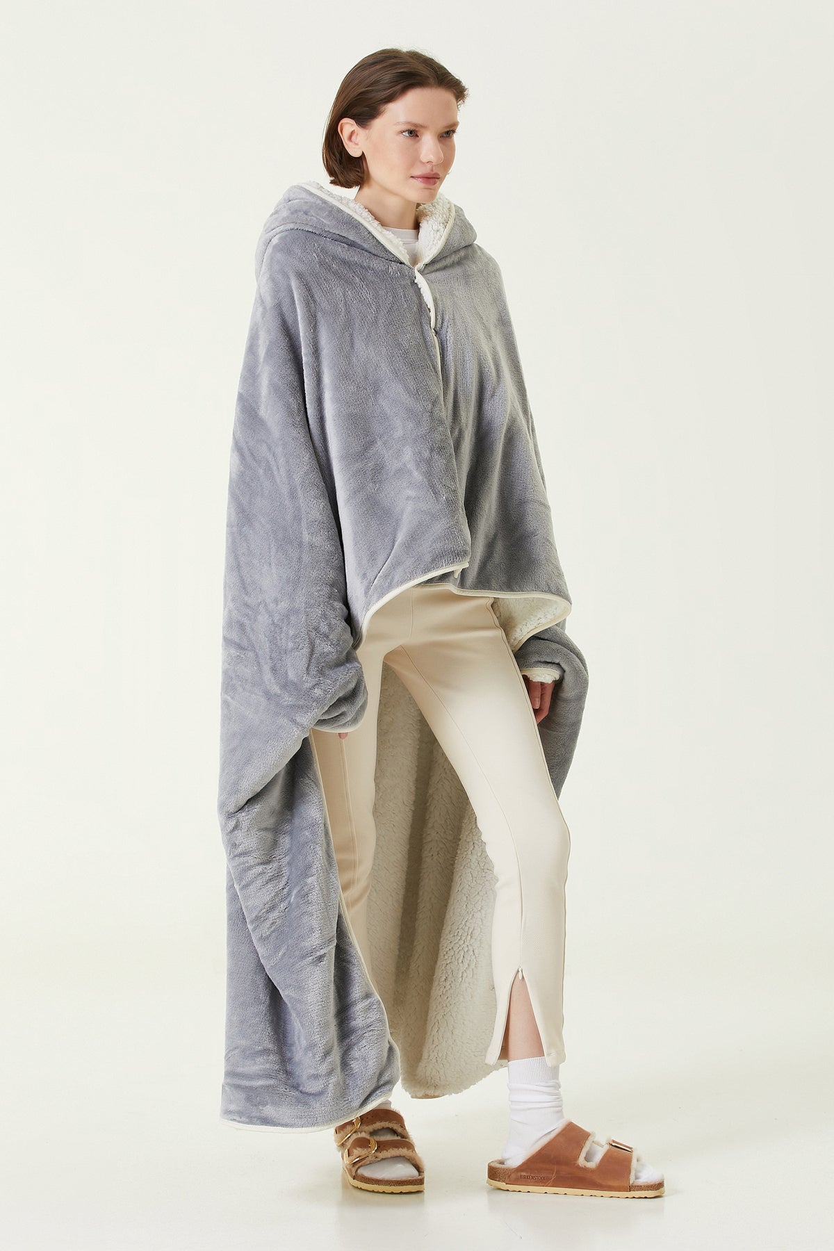 Irya-Es Parla Lona Giyilebilir Battaniye Oversize Gri-Giyilebilir Battaniye-3-Milagron.com