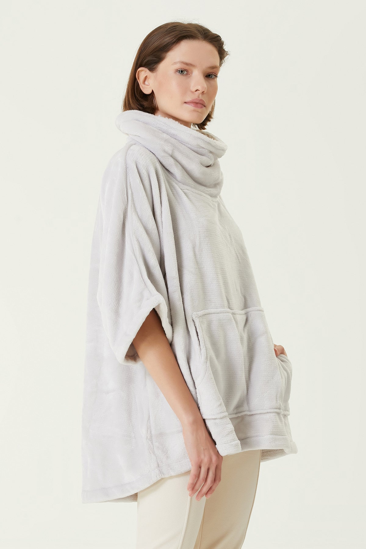 Irya-Es Parla Ruby Panço Gri-Giyilebilir Battaniye-3-Milagron.com