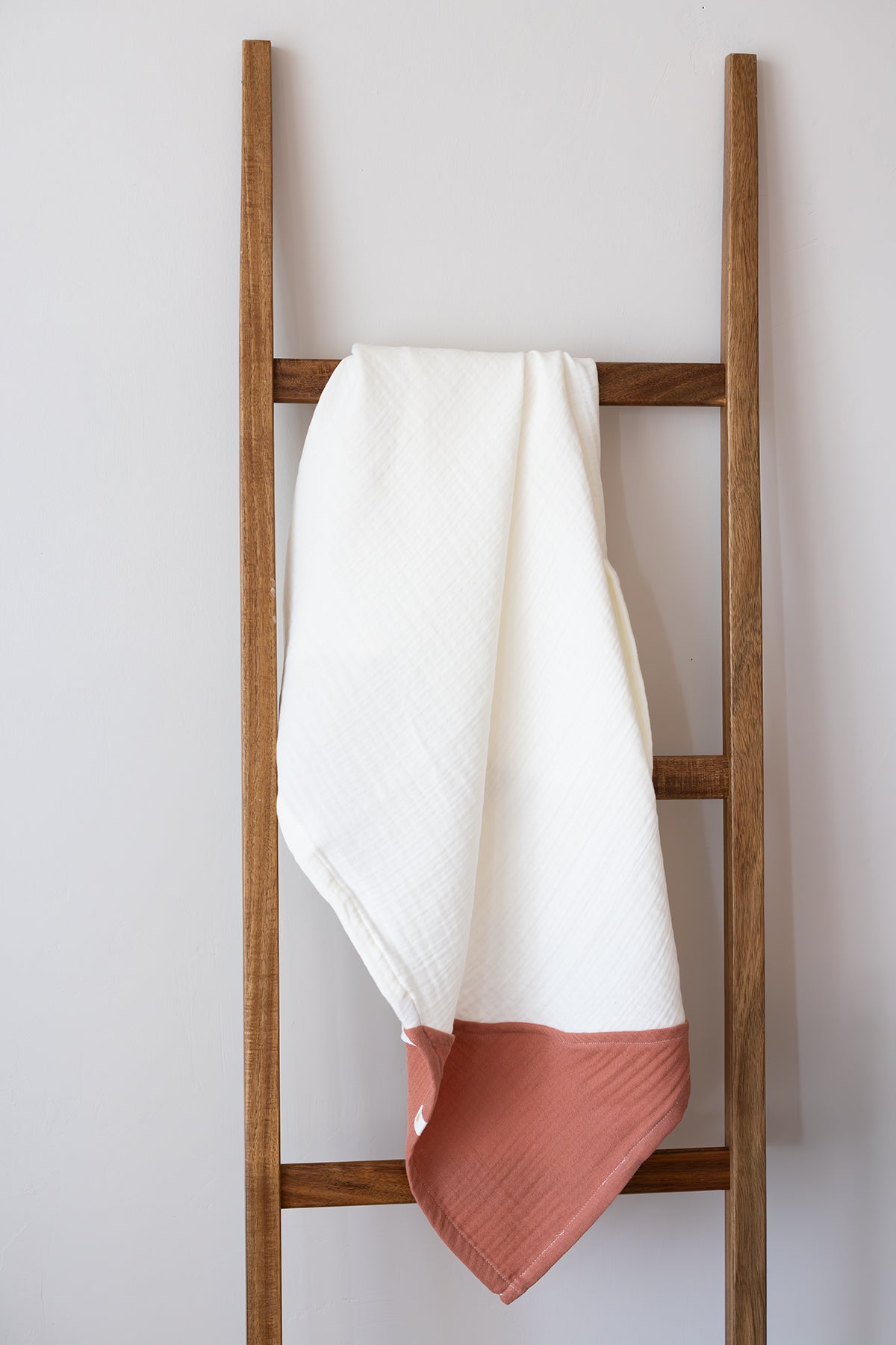 Irya-Joy Of Colors Organik Pamuk 4 Katlı Müslin örtü Kiremit 100x100-Bebek Battaniyesi-1-Milagron.com