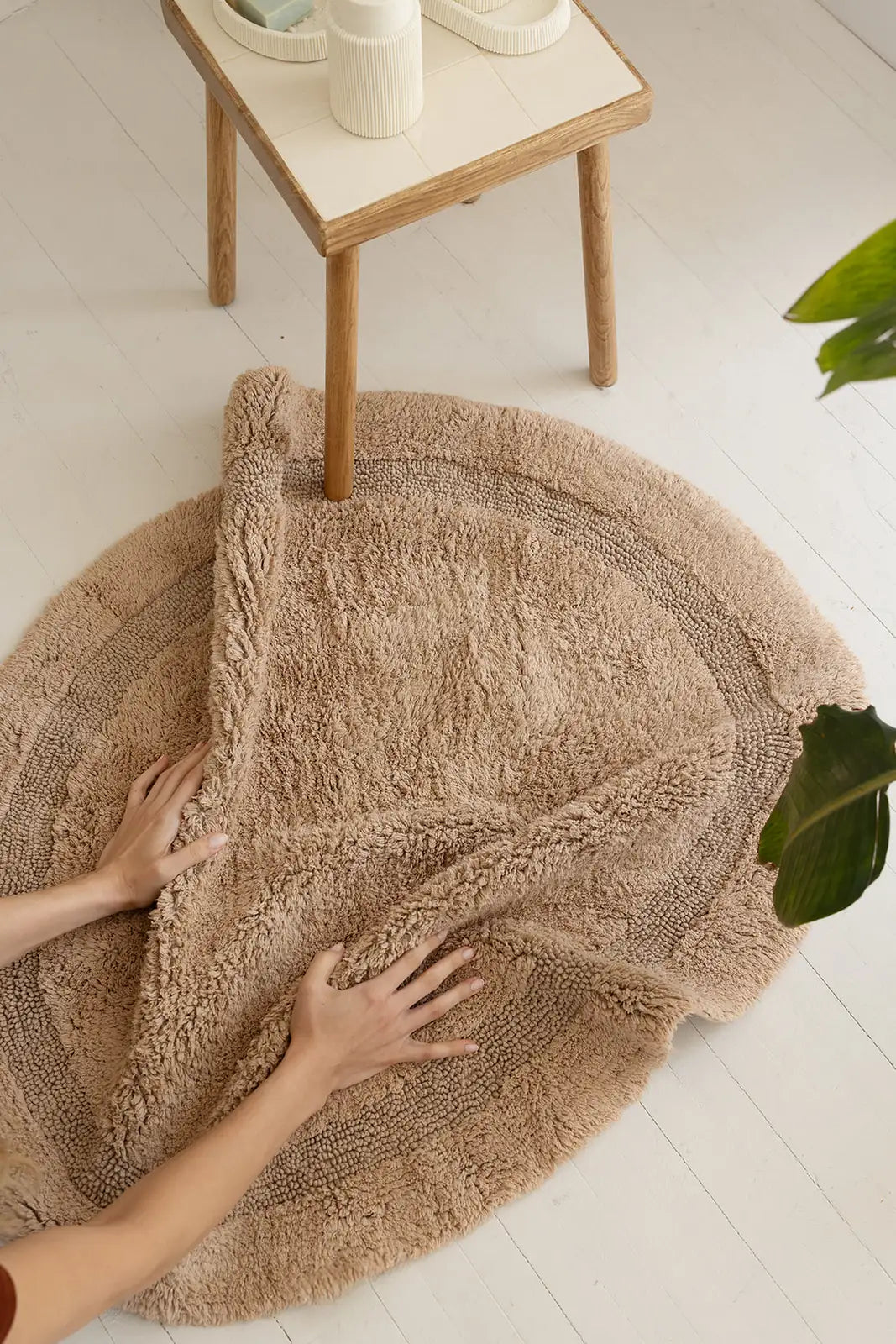 İRYA-Puffed Yuvarlak Banyo Paspası %100 Pamuk 100X100 Bej-Paspas-5-Milagron.com