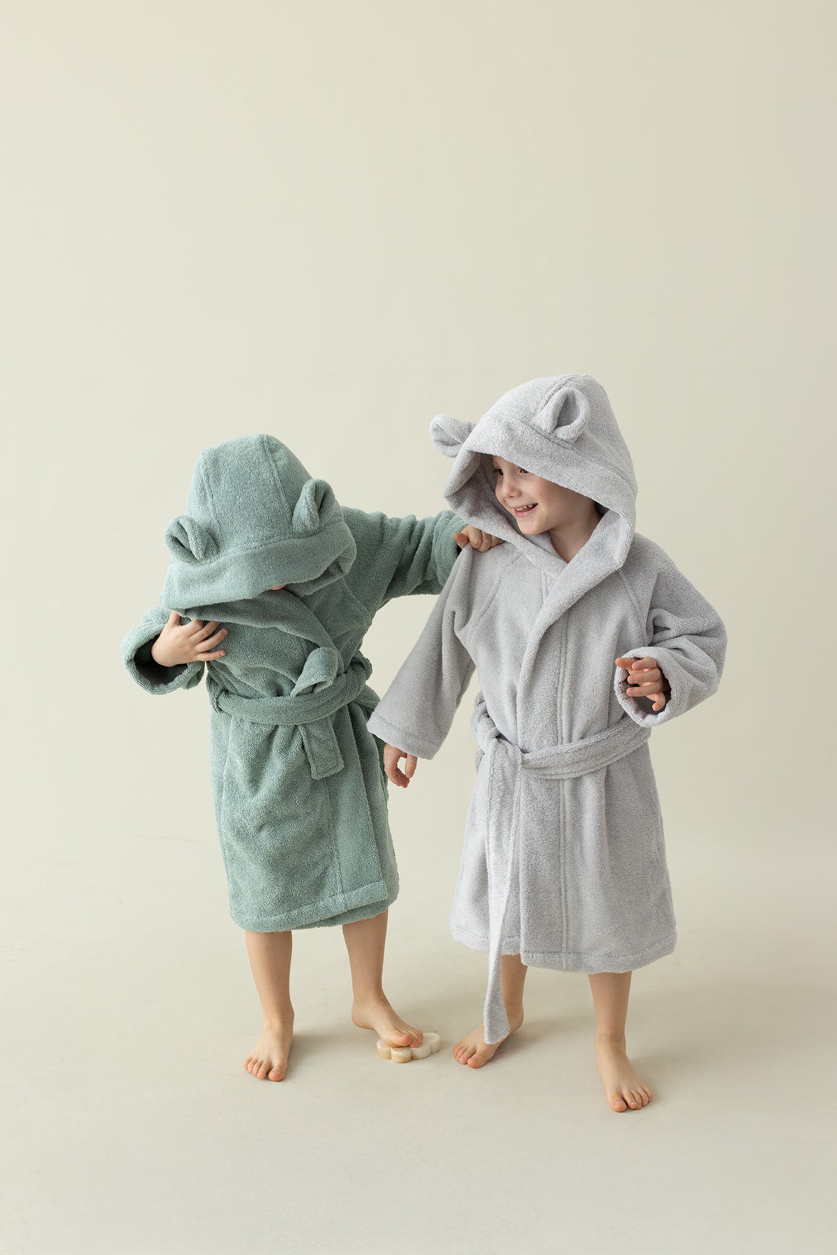 İRYA-Tiny Bear Organik Pamuk Çocuk Bornoz Gri-Bornoz-4-Milagron.com