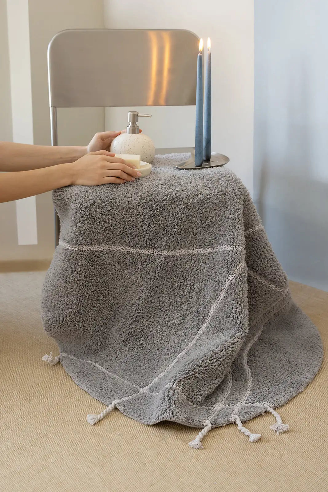 İRYA-Travertine Yuvarlak Banyo Paspası %100 Pamuk 100X100 Gri-Paspas-4-Milagron.com
