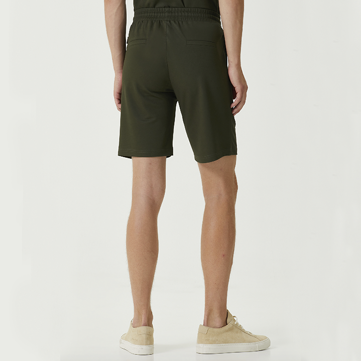 Iggy Morris-Leo-Şort-2-Milagron.com