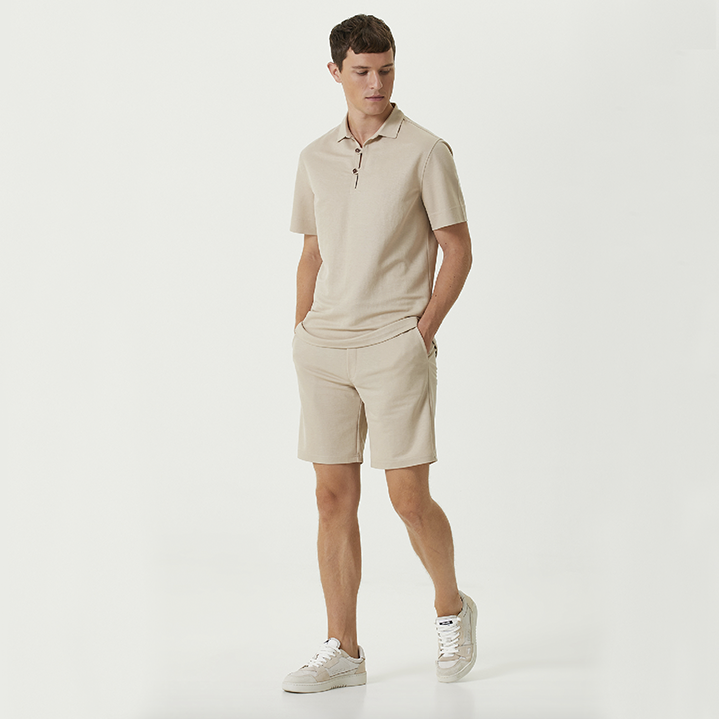 Iggy Morris-Leo-Şort-3-Milagron.com