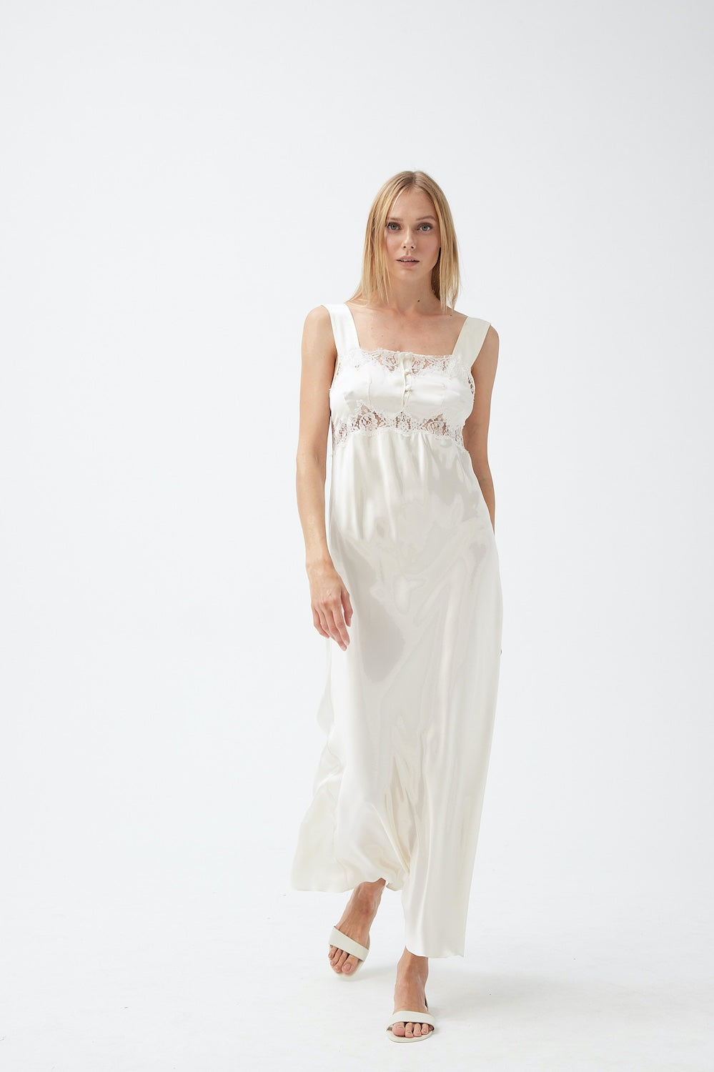 İpek Kıramer-Bellina Silk Chemise Ecru-Gecelik-1-Milagron.com