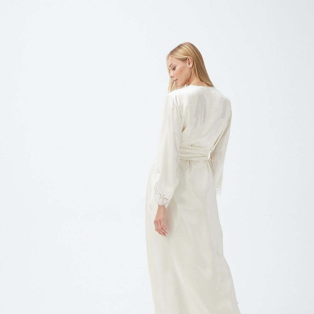 İpek Kıramer-Bellina Silk Robe Ecru-Sabahlık-3-Milagron.com